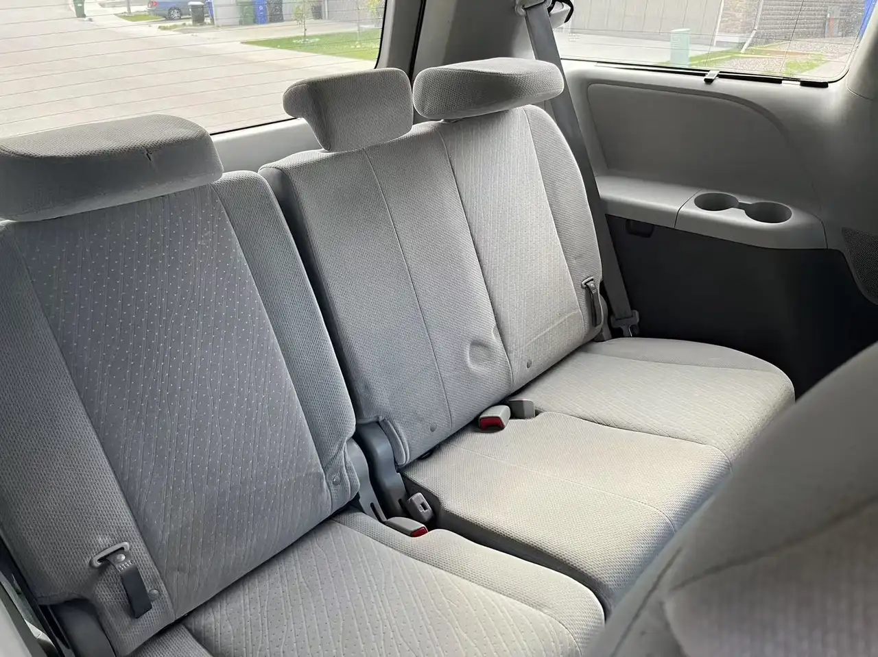 Toyota Sienna снимка Toyota Sienna
