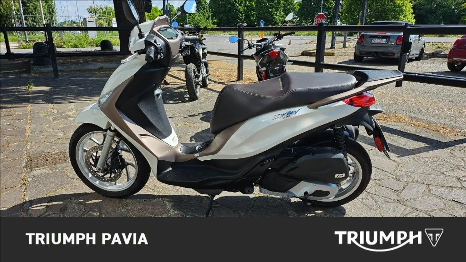 Piaggio Medley 125 Abs Gri - 1