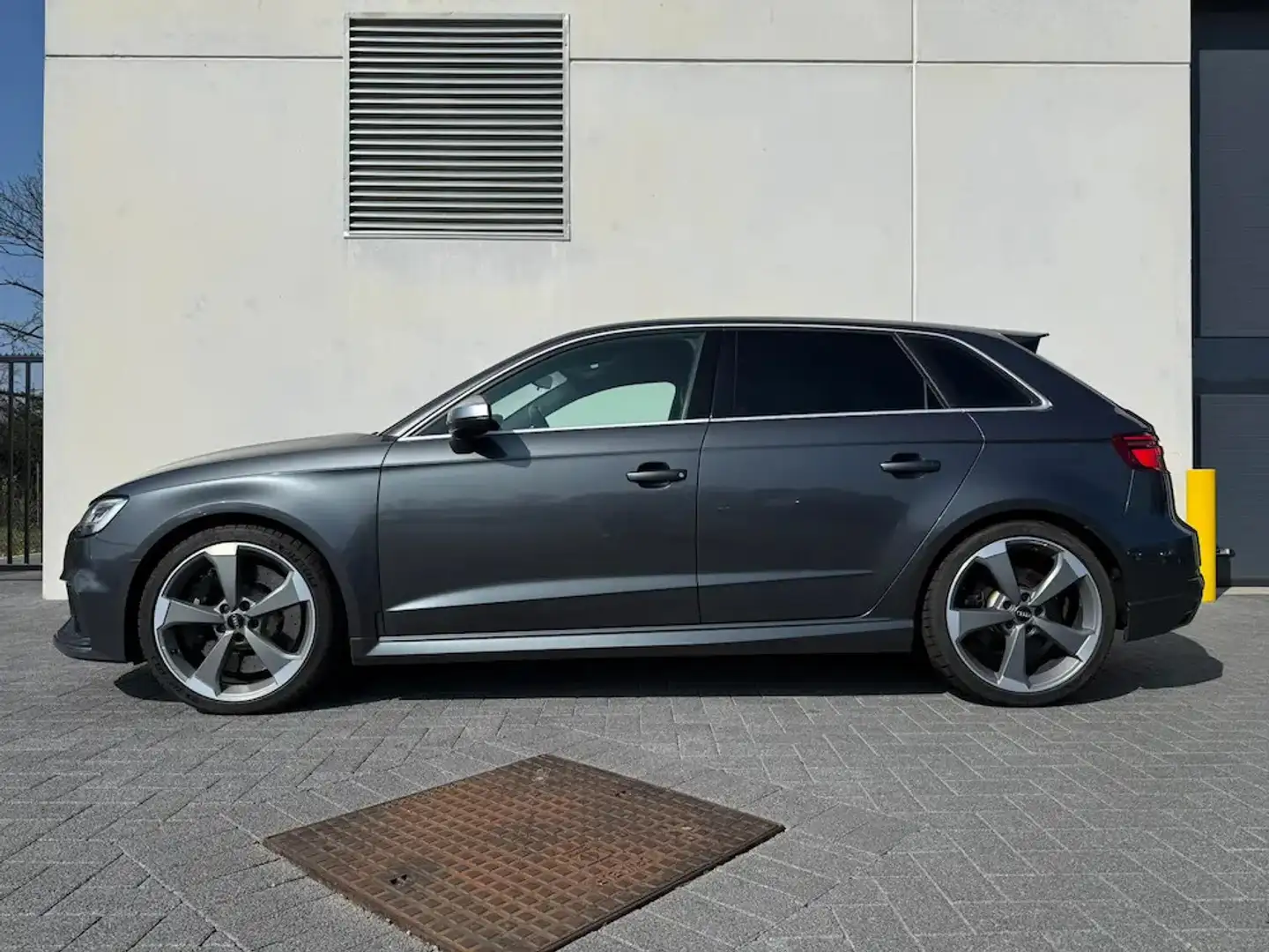 Audi RS3 SPORTBACK 2.5TFSI 400PK QUATTRO GEEN OPF Grijs - 2