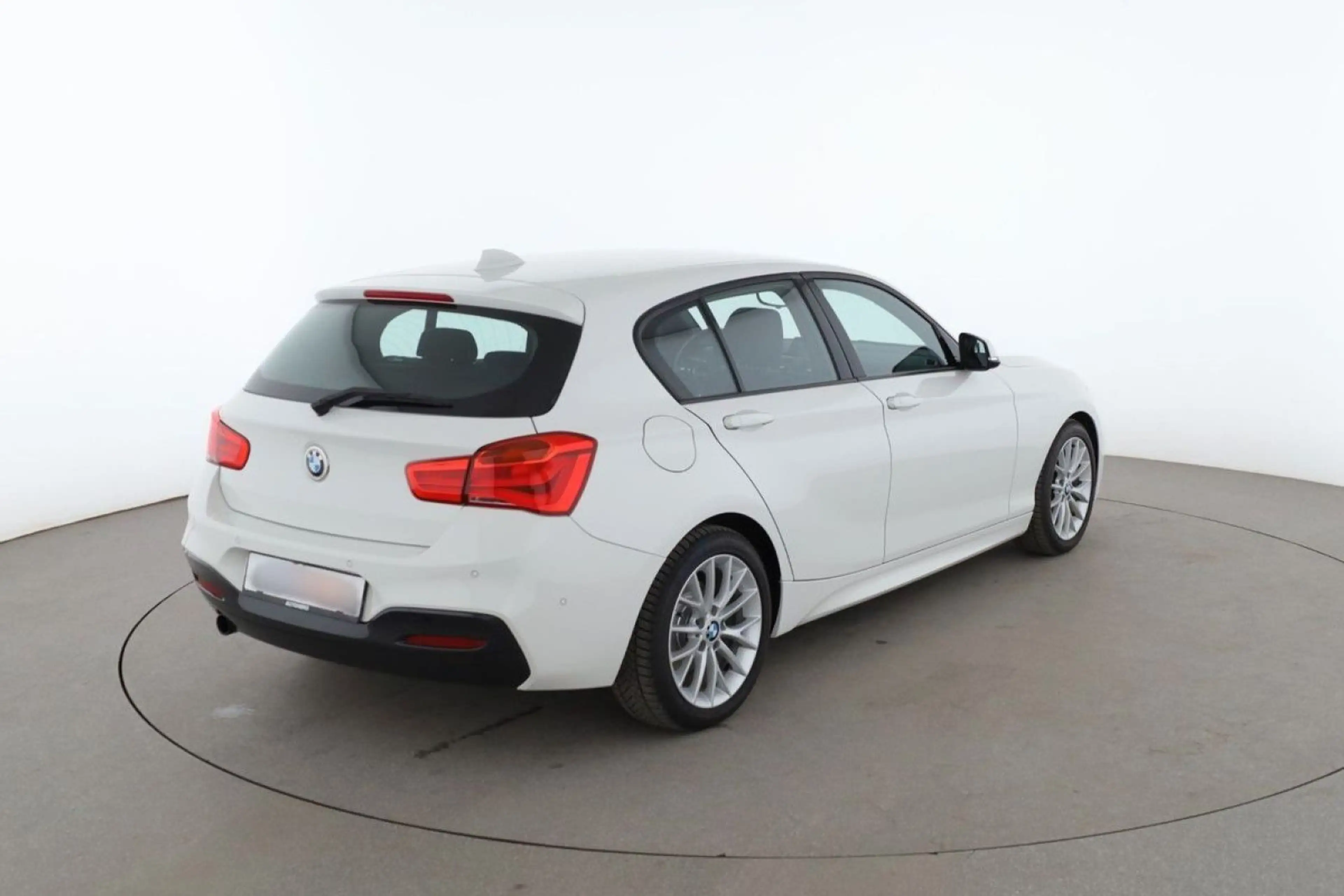 BMW 118 1er i M Sport LED*SHZ*RFK*PDC*KEYLESS — photo 5