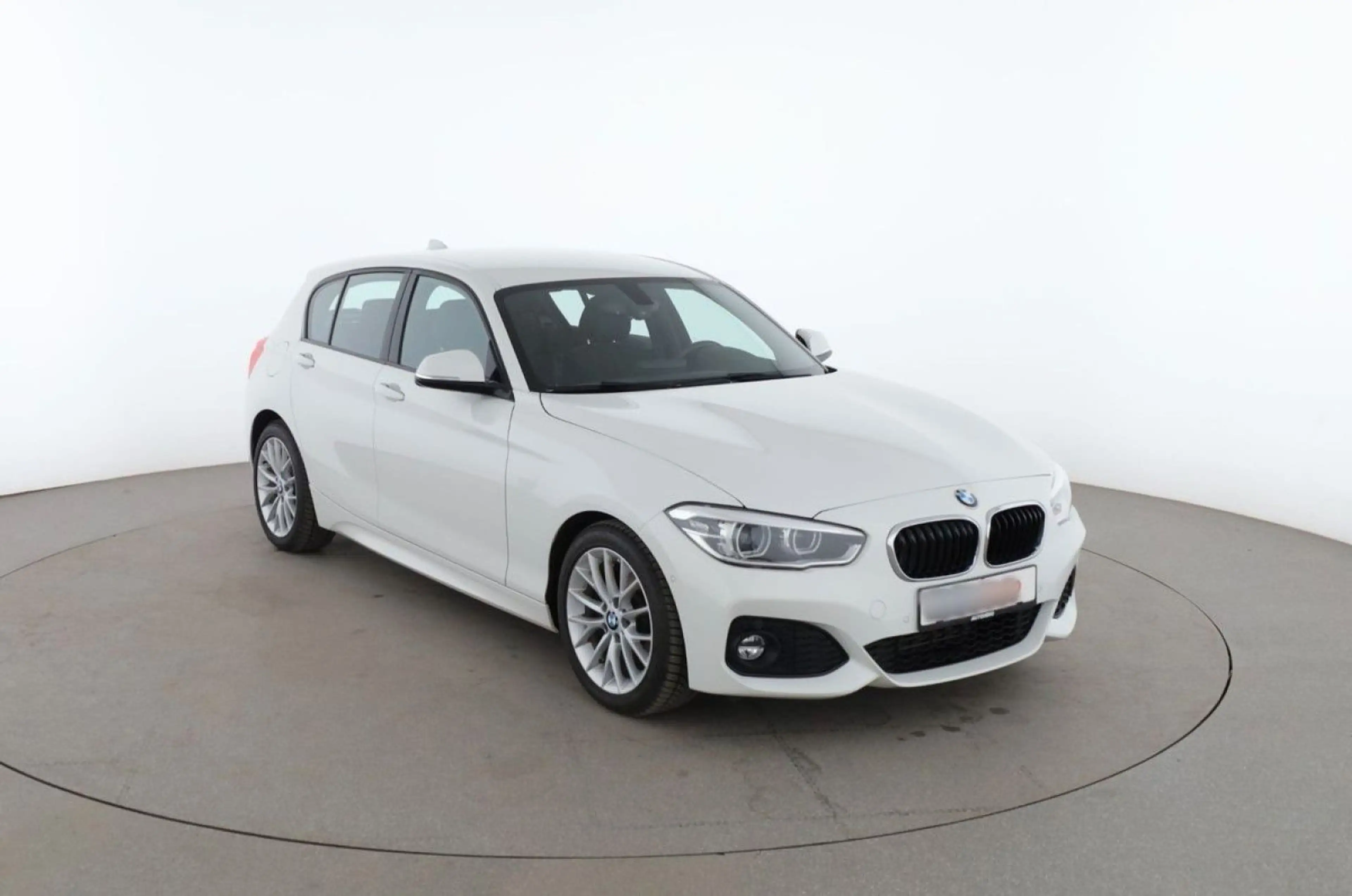BMW 118 1er i M Sport LED*SHZ*RFK*PDC*KEYLESS — photo 4