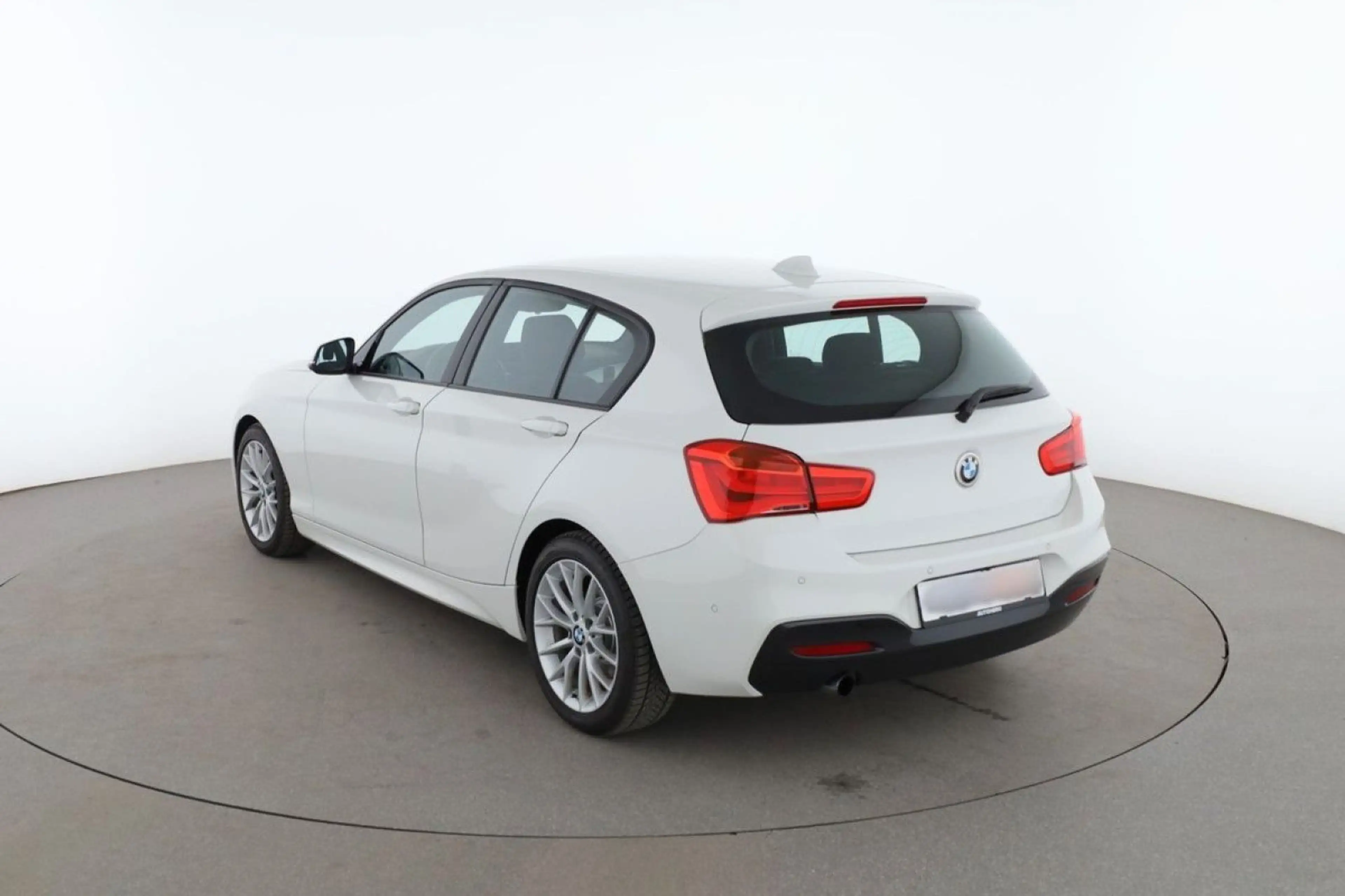BMW 118 1er i M Sport LED*SHZ*RFK*PDC*KEYLESS — photo 6