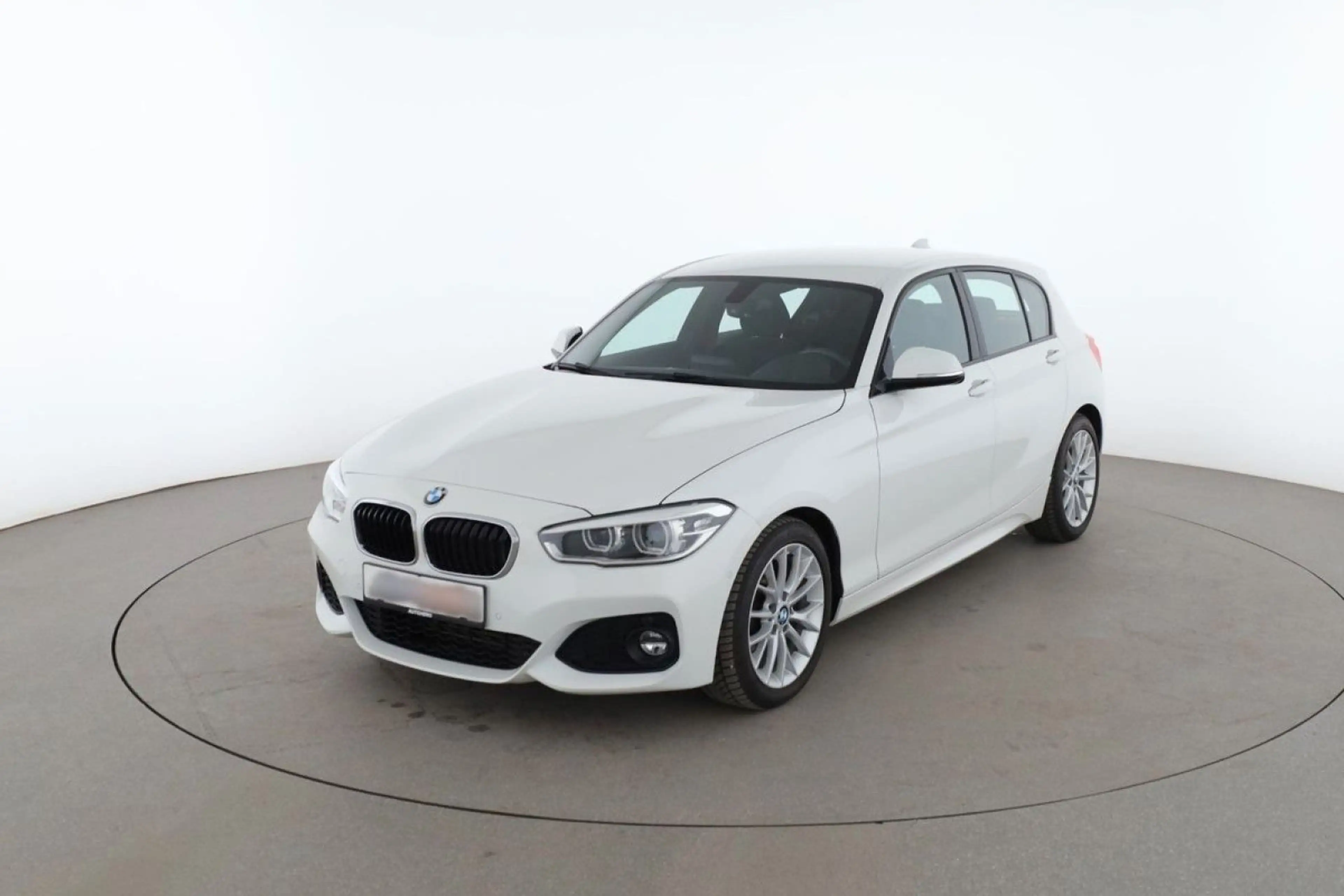 BMW 118 1er i M Sport LED*SHZ*RFK*PDC*KEYLESS — photo 3