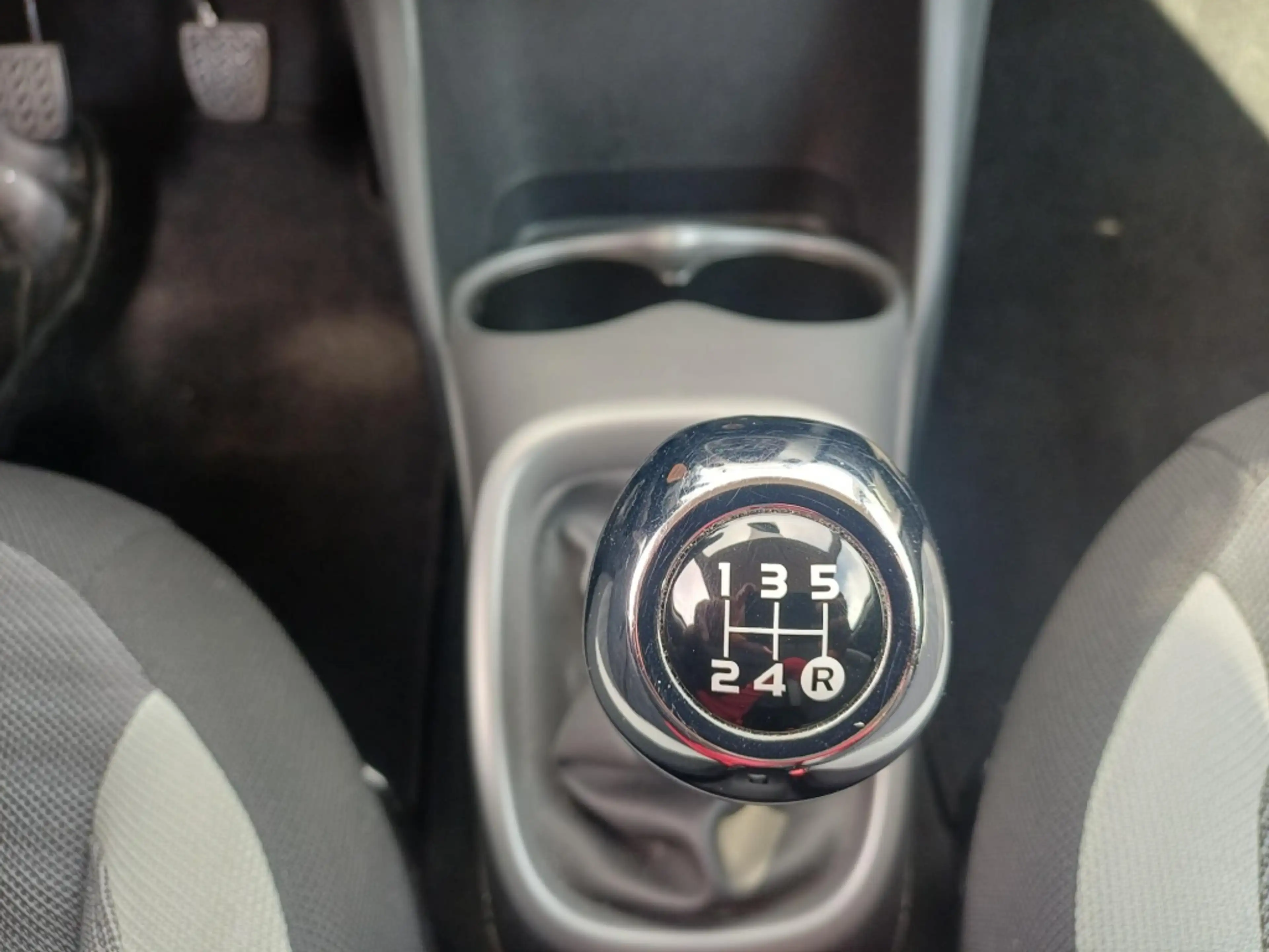 Toyota Aygo 1.0 VVT-i x-play — photo 12