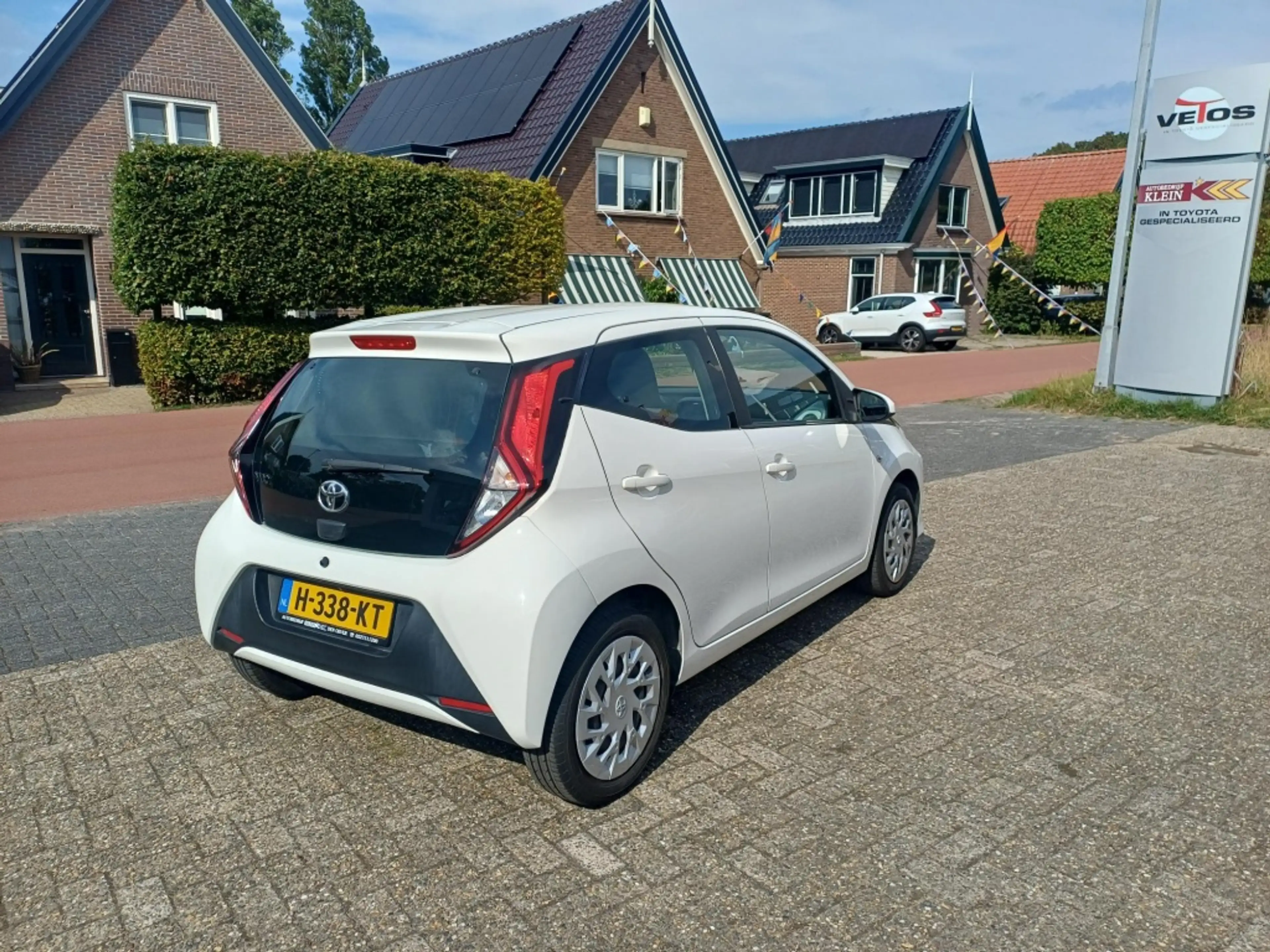 Toyota Aygo 1.0 VVT-i x-play — photo 3