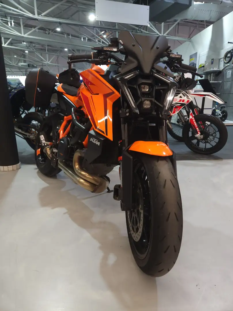 KTM 1390 Super Duke R - 2