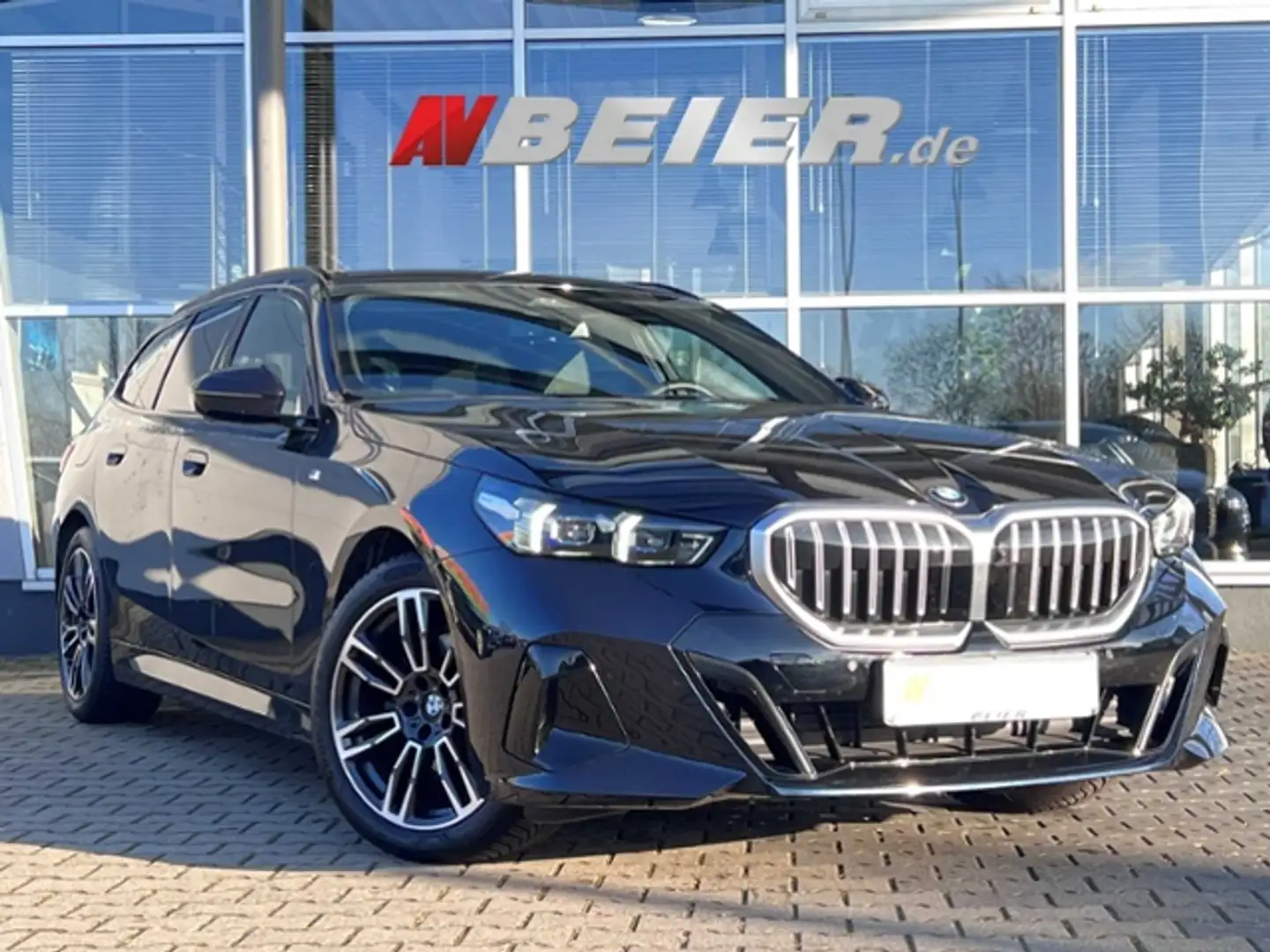 BMW 520 i M Sport Standheiz. Sitzlüft.AHK Sportsitz HiFi Schwarz - 1