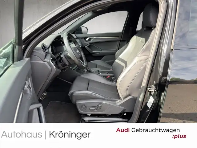 Audi Q3 view 7