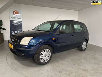 1.6-16V Luxury Airco, Trekhaak