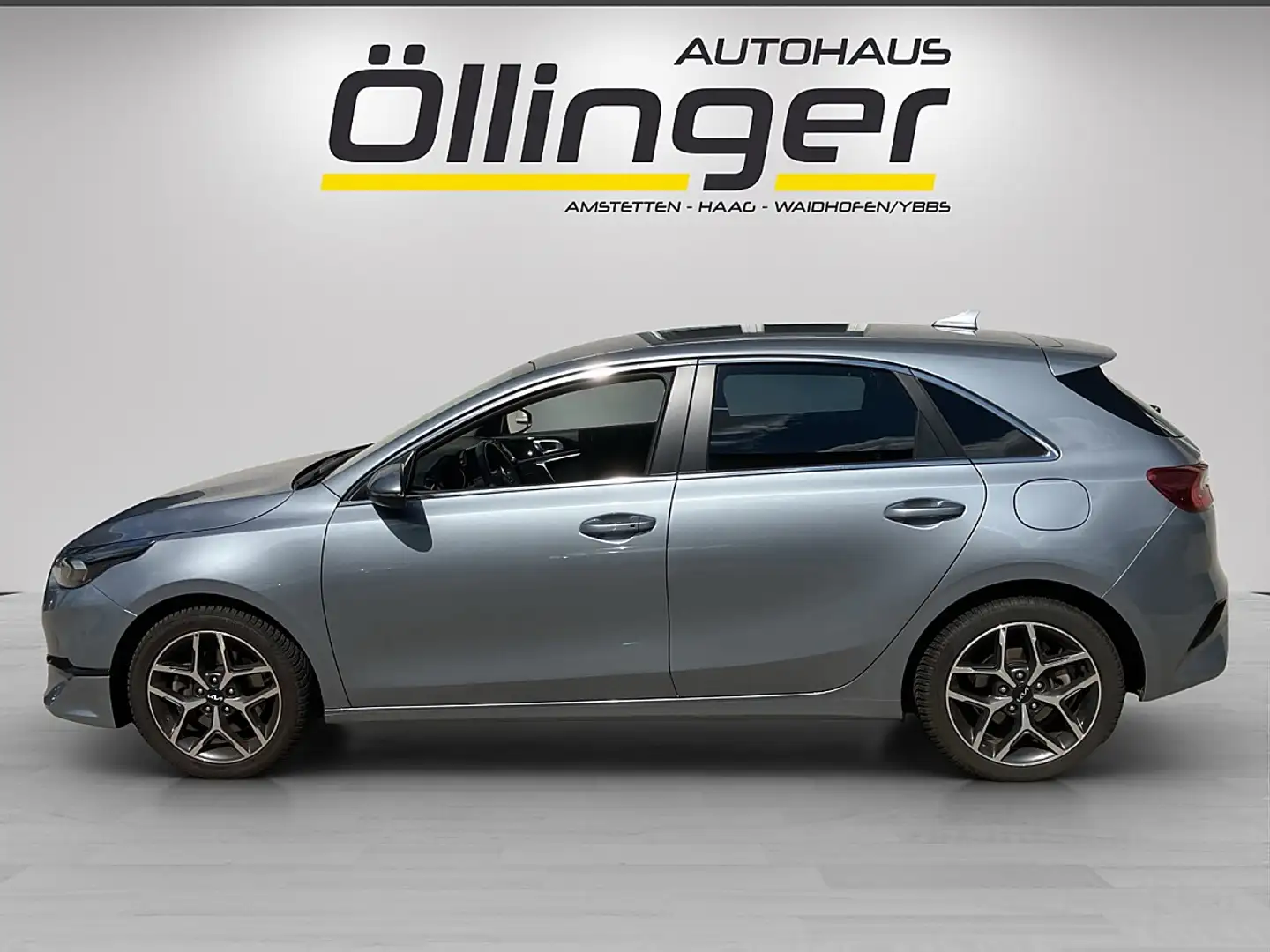 Kia Ceed / cee'd ceed 1,5 Hybrid/Benziner 48V Gold Automatic + v... Silber - 2