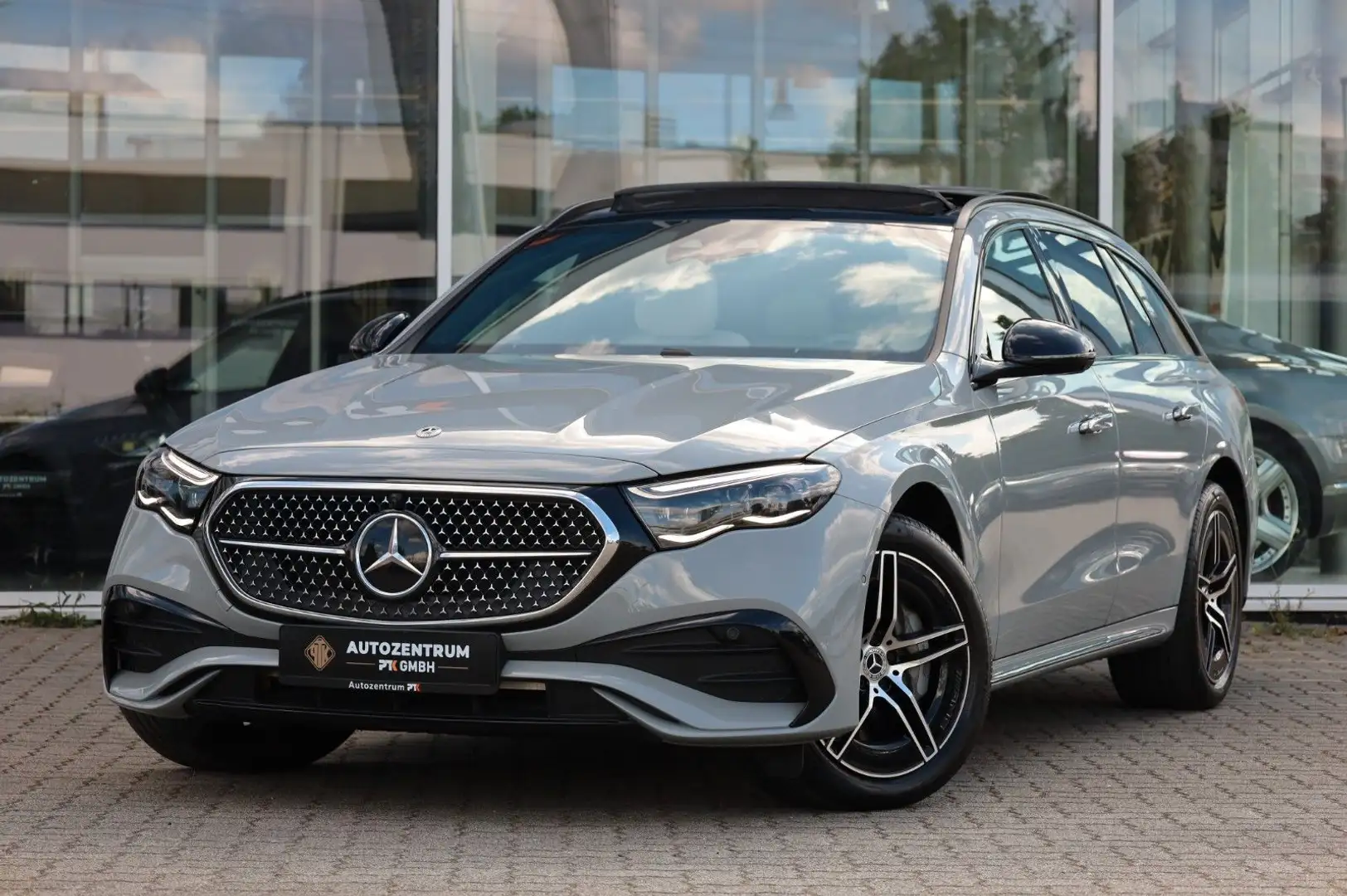 Mercedes-Benz E 450 E -T-4Matic AMG Line Premium Pano Head Up Gris - 1