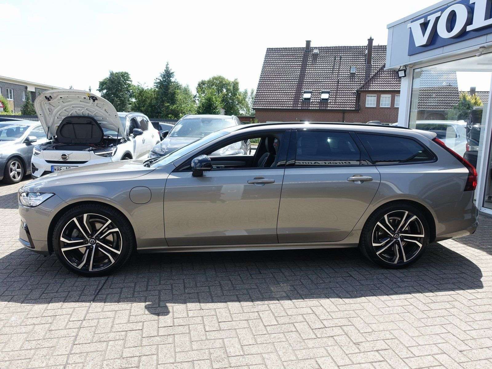 Volvo V90