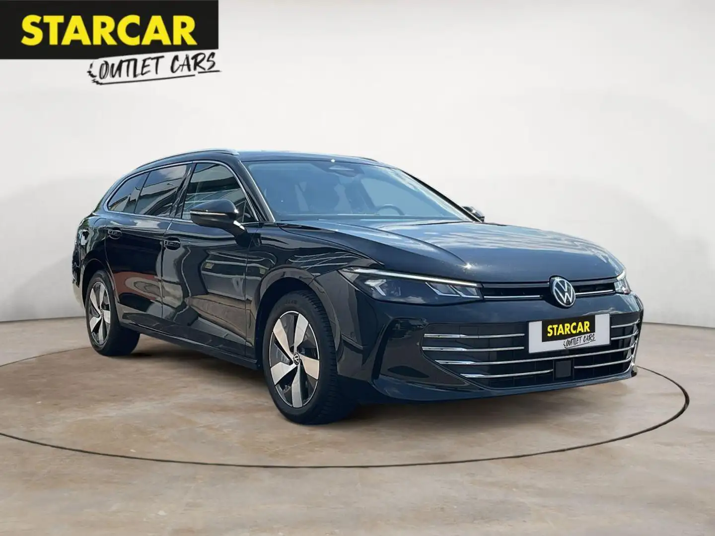 Volkswagen Passat Variant 1.5eTSI BUSINESS+MASSAGE+ACC+360°+AHK+SHZ+LHZ Černá - 1
