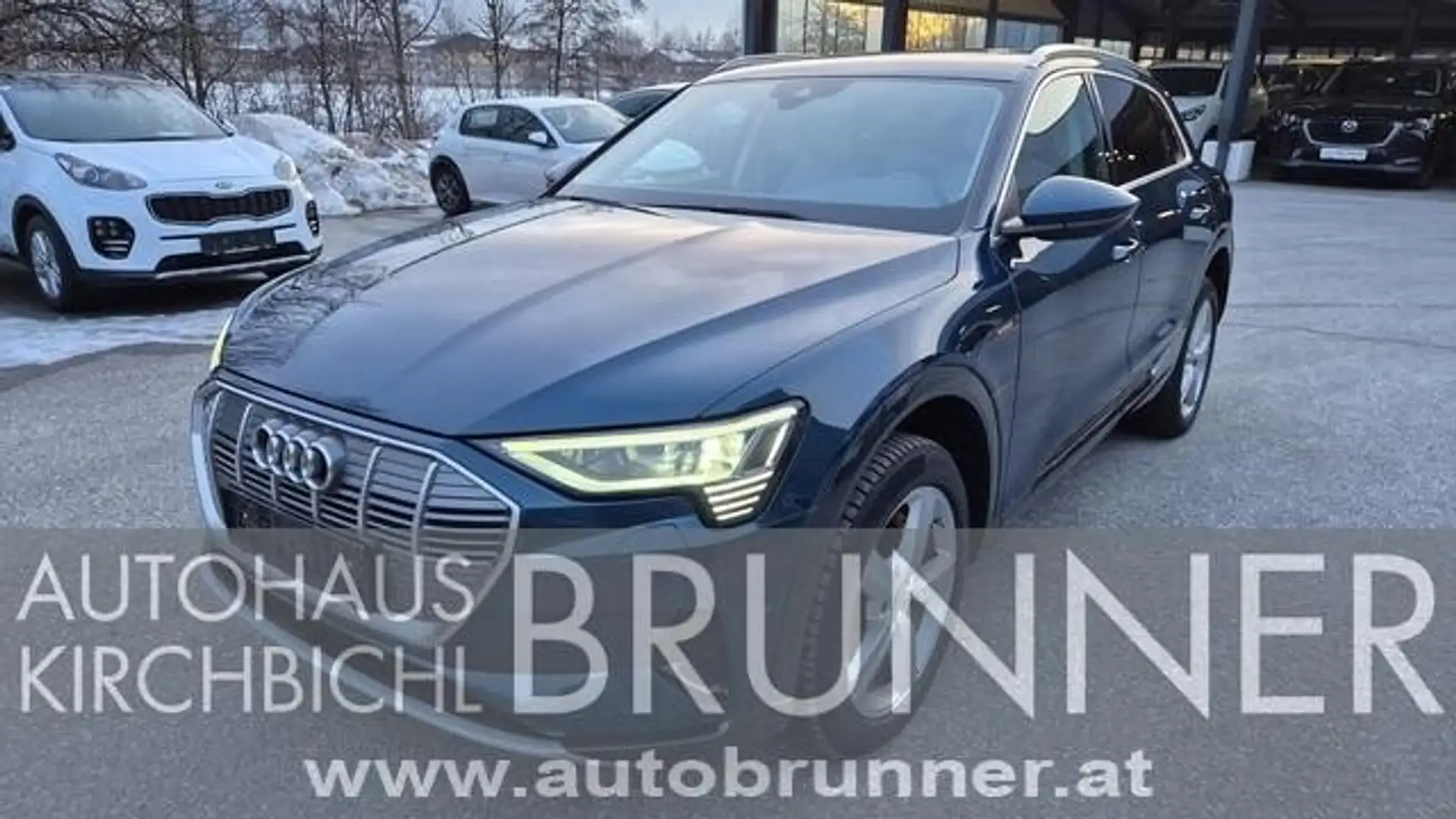 Audi e-tron 55 quattro 95kWh Advanced Blau - 1