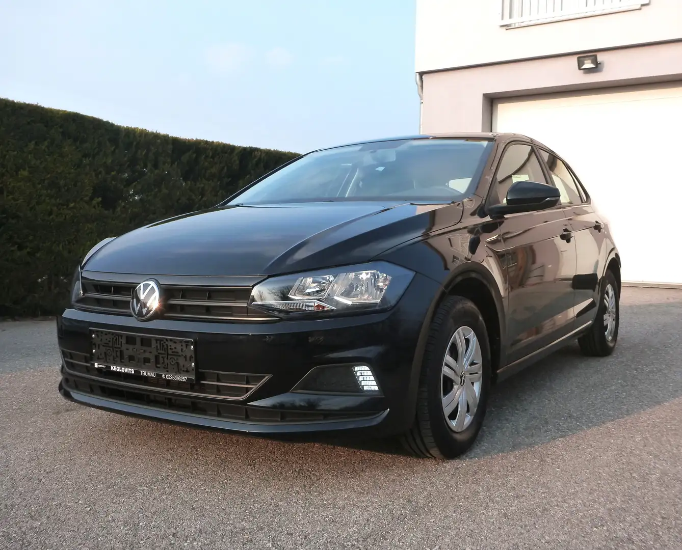Volkswagen Polo KLIMA FRONT-ASSIST INFOTAINMENT-PAKET APP-CONNECT Schwarz - 1
