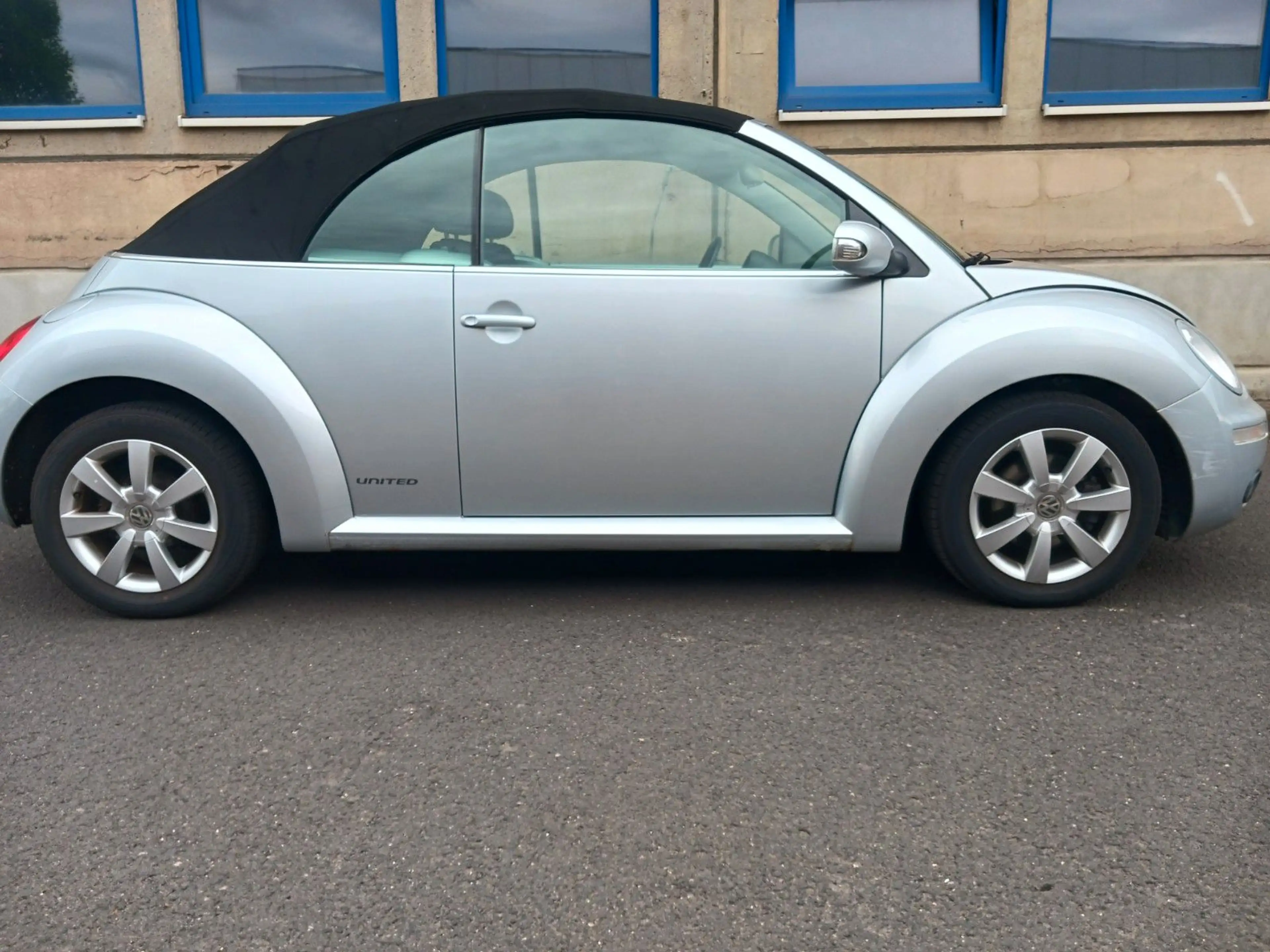Volkswagen New Beetle Cabriolet 2.0 United Klima,Shz.,1.Hd — photo 6