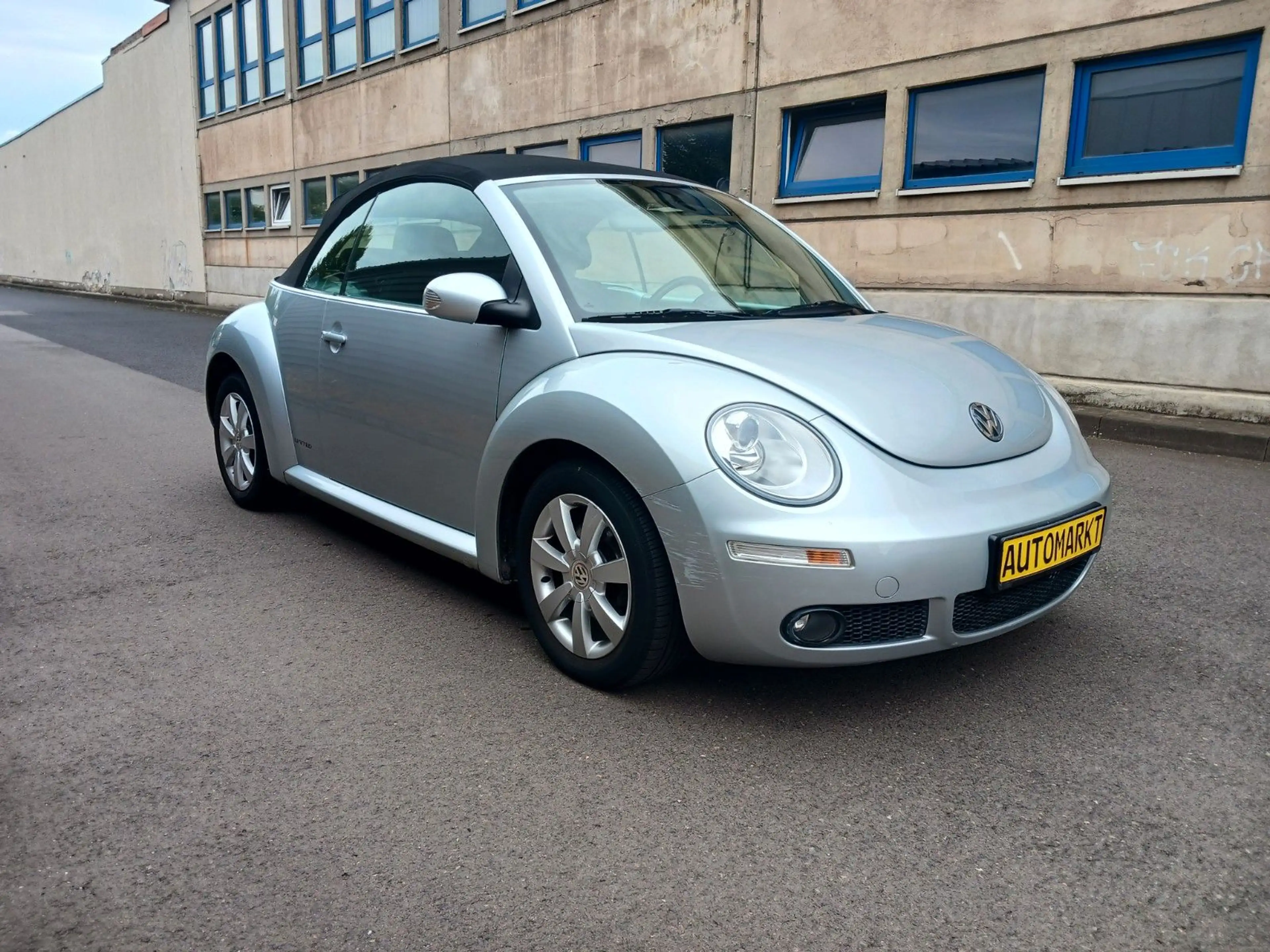 Volkswagen New Beetle Cabriolet 2.0 United Klima,Shz.,1.Hd — photo 7