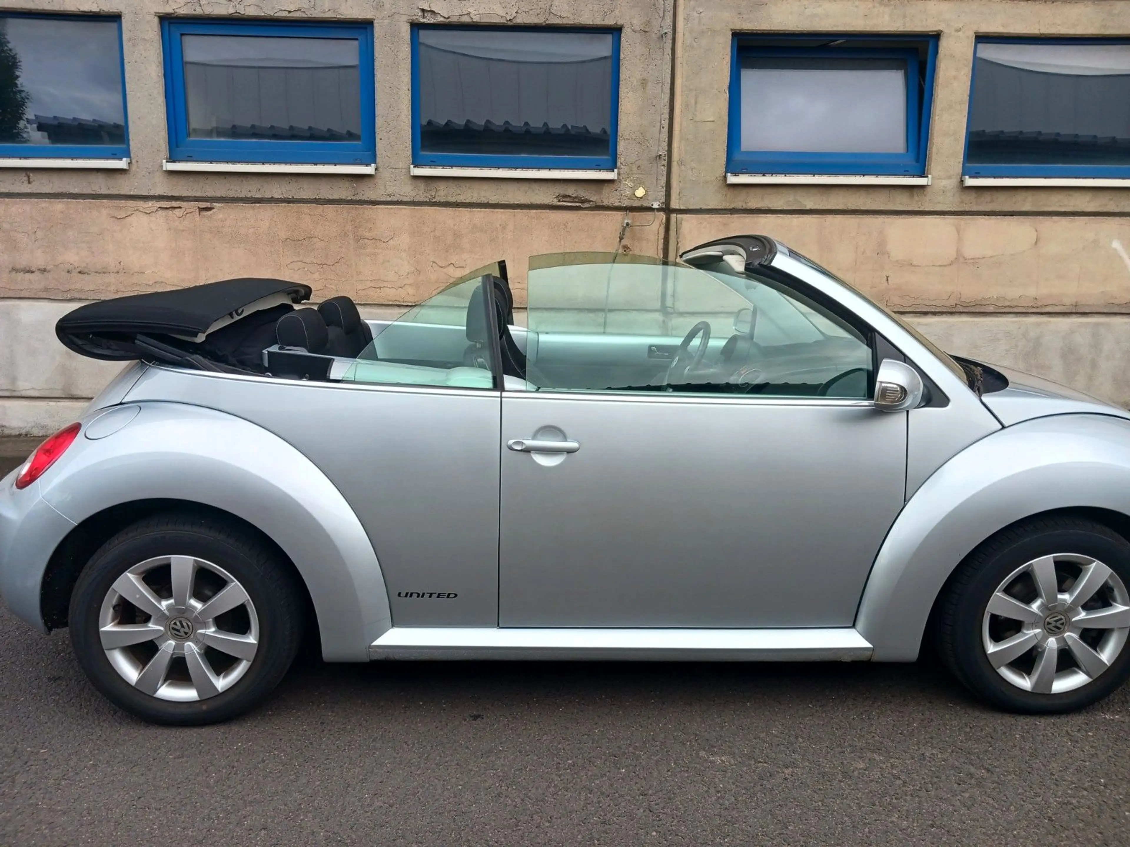 Volkswagen New Beetle Cabriolet 2.0 United Klima,Shz.,1.Hd — photo 10