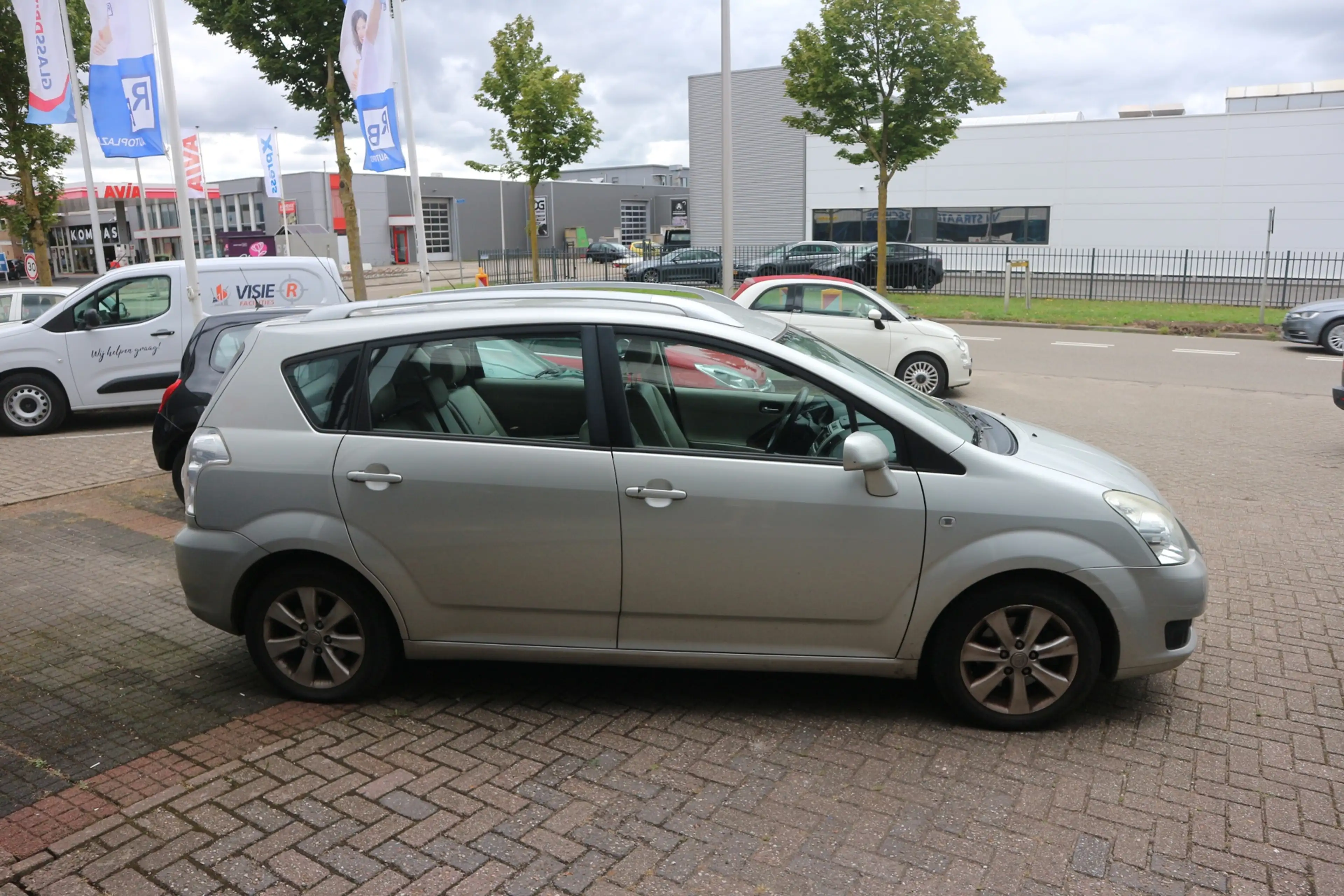 Toyota Verso 1.8 VVT-i Terra 7persoons / AUTOMAAT / AIRCO / NAV — photo 11