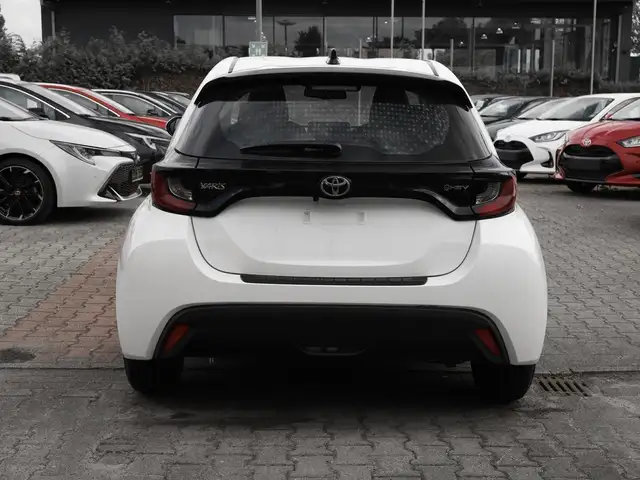 Toyota Yaris view 5