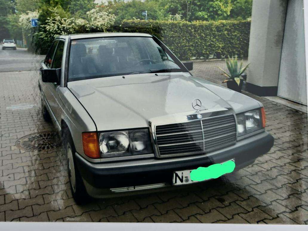 Second hand Mercedes Benz 190 2.0