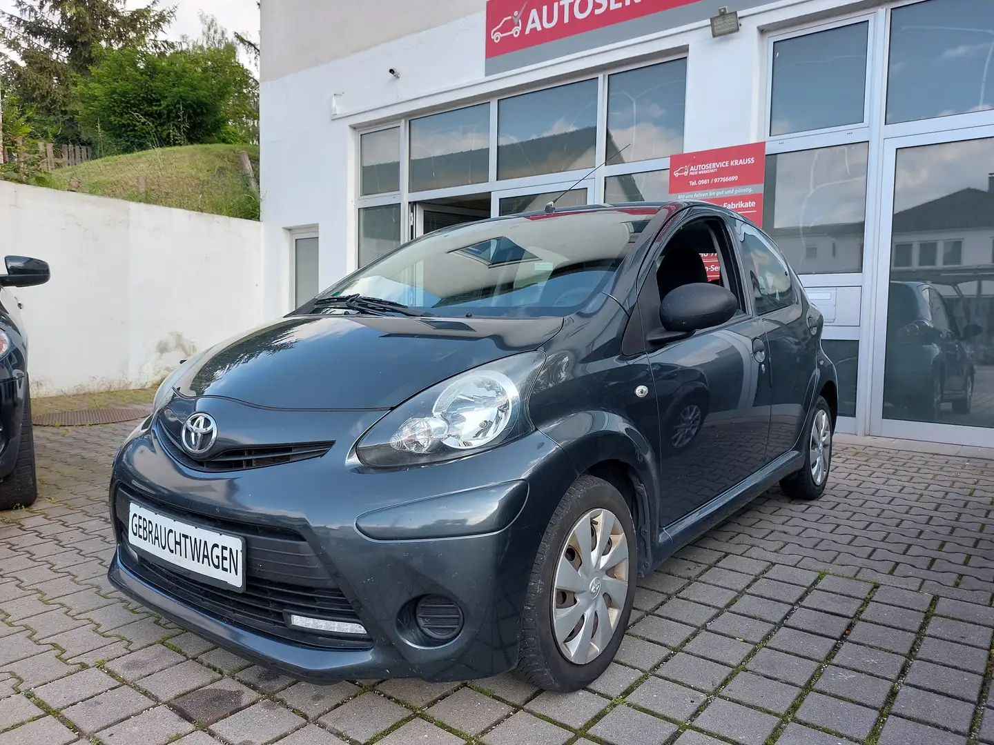 Toyota Aygo 5 Türer, Klima, Navi, Funk, PDC Grau - 1