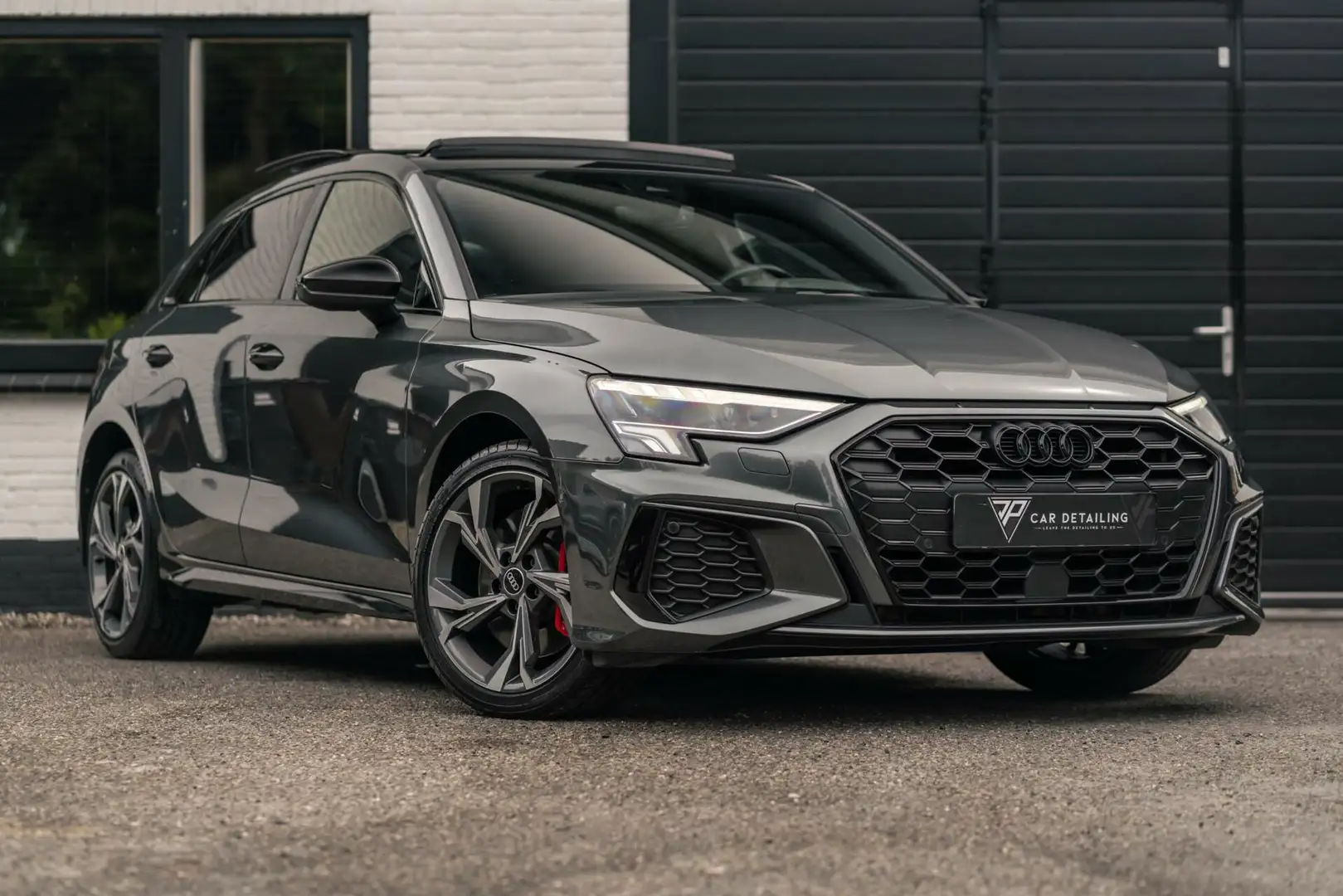 Audi A3 Sportback 45 TFSI e 3x S-Line RS Pano LED Gris - 2