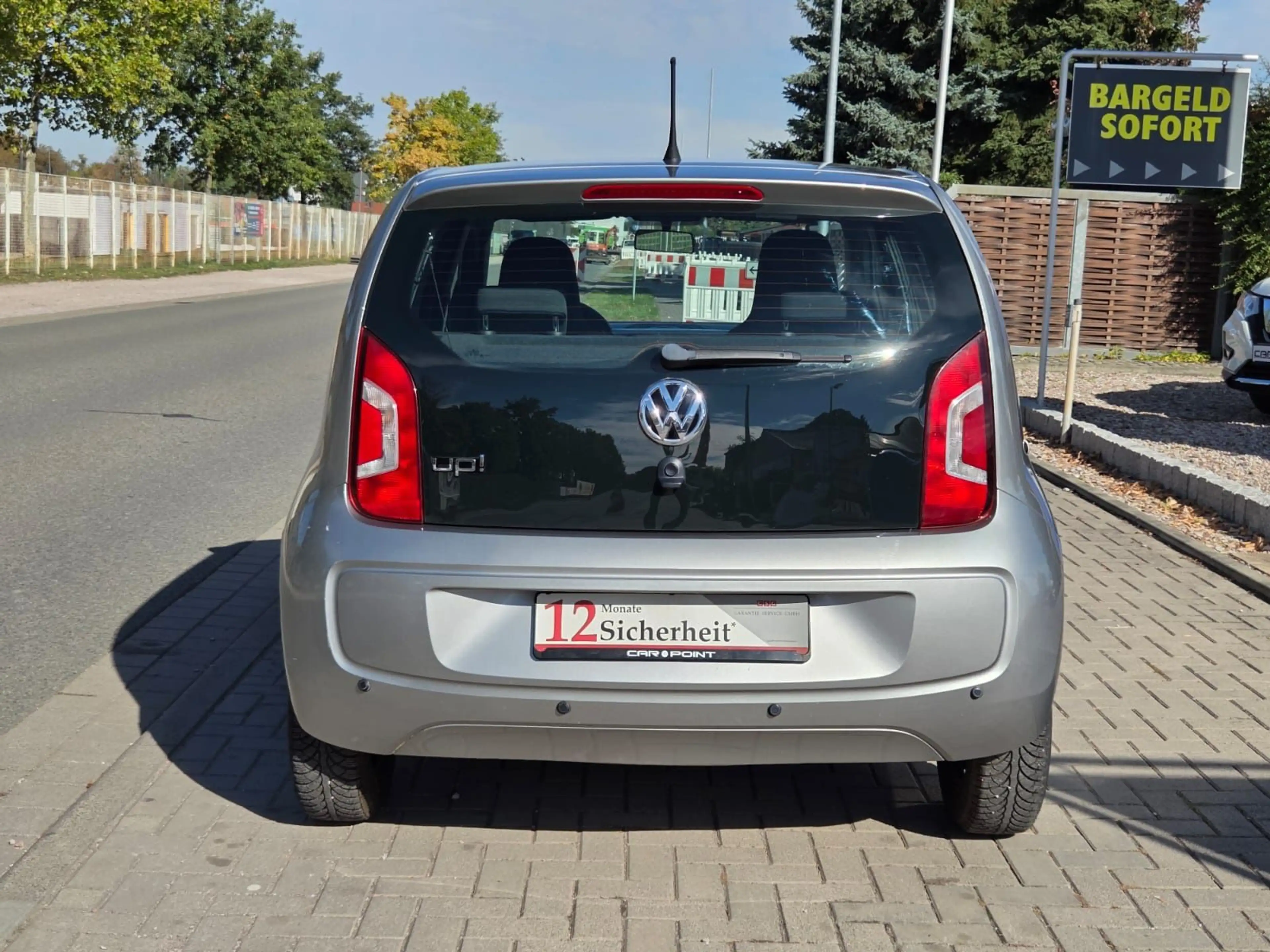 Volkswagen up! "club",  4-trg., nur 20Tkm,  75 PS, TüV NEU — photo 9