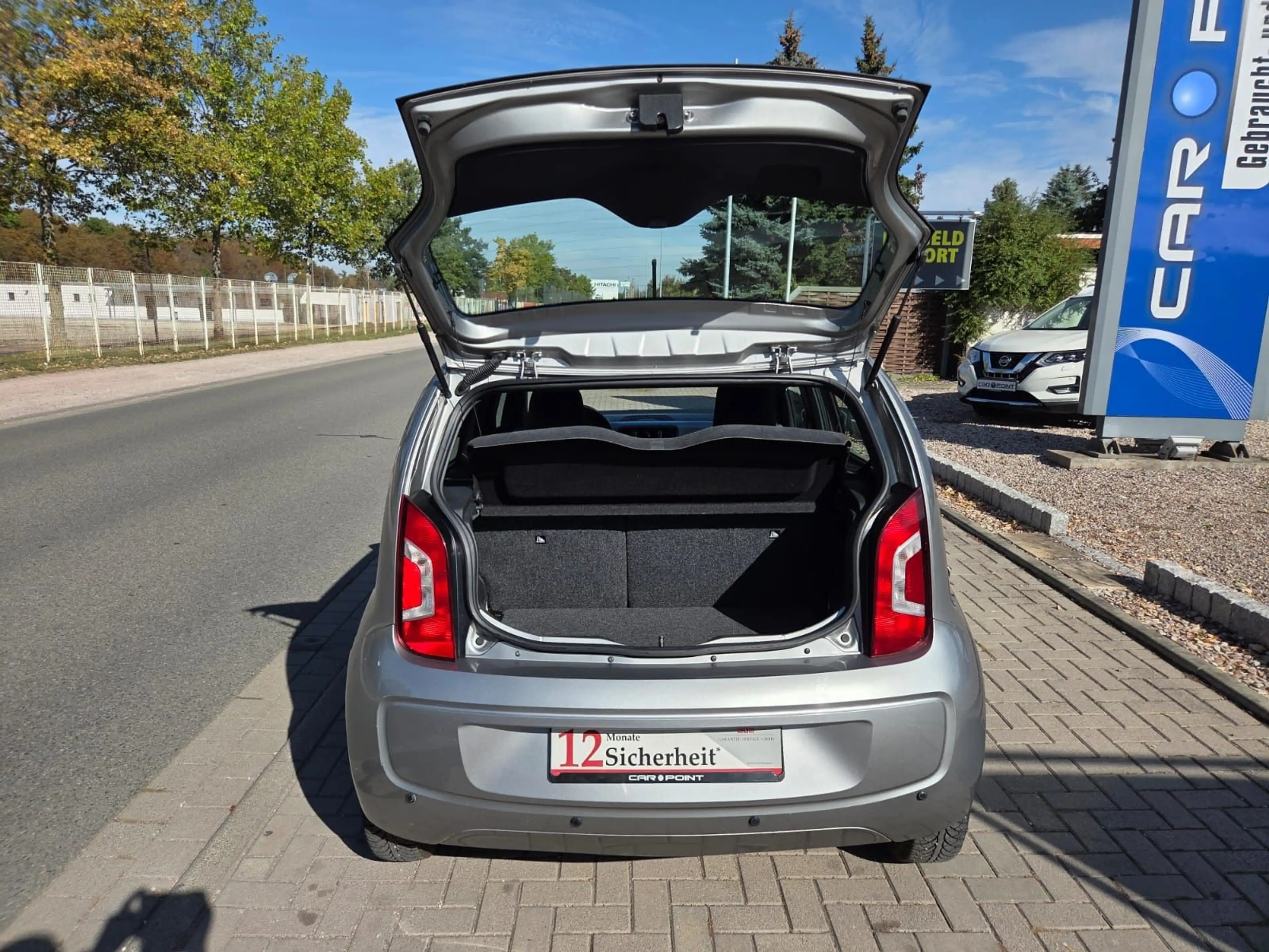 Volkswagen up! "club",  4-trg., nur 20Tkm,  75 PS, TüV NEU — photo 8