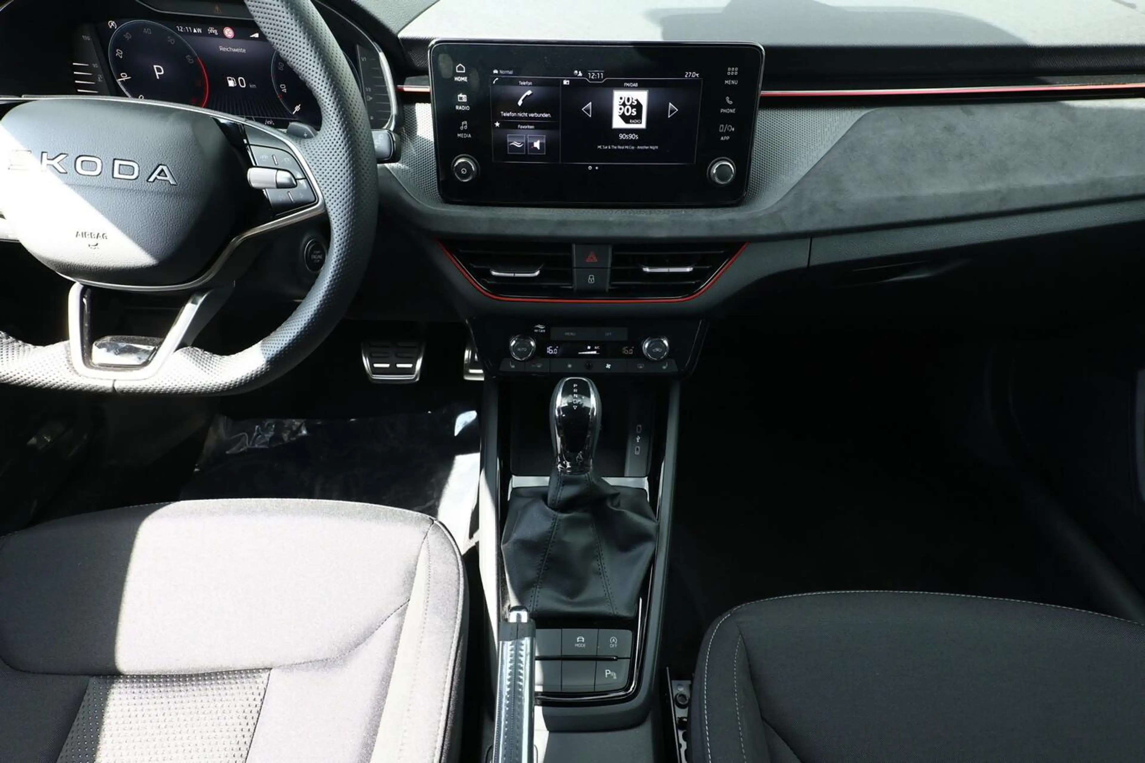 Skoda Scala Selection DSG Dynamic ACC SideA Kam Kessy SHZ S... — photo 8