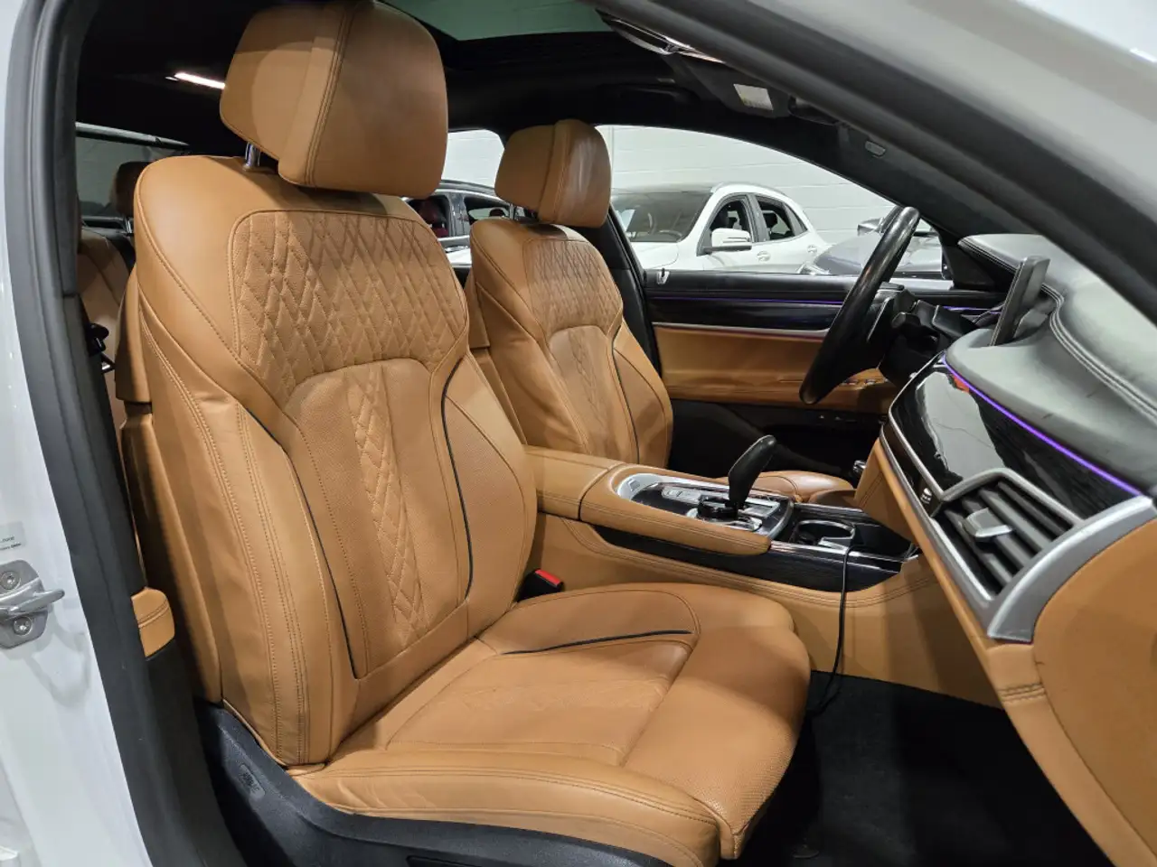 BMW 7 Series снимка BMW 7 Series