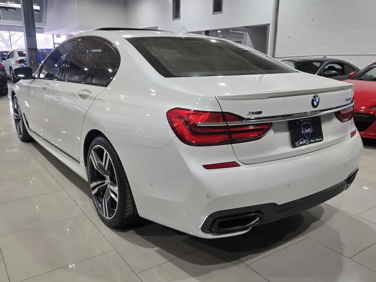BMW 7 Series снимка BMW 7 Series