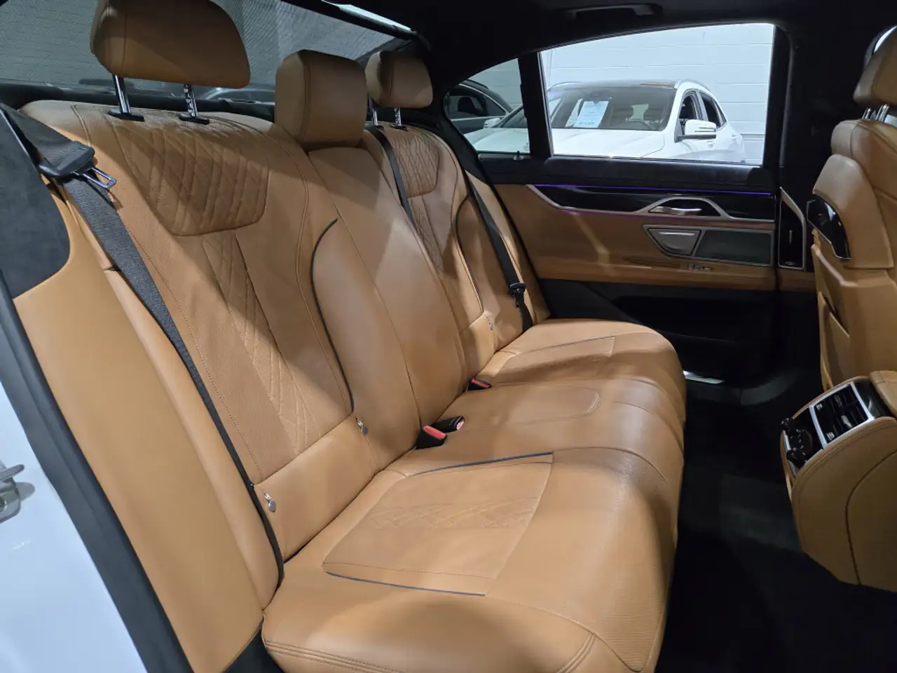BMW 7 Series снимка BMW 7 Series