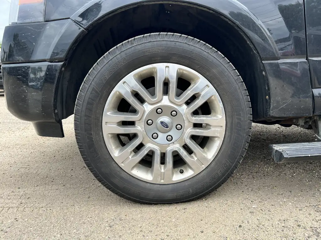 2011 Ford Expedition Limited | MoonRoof | Climate Seats | Dual-Zone Cli — photo 4
