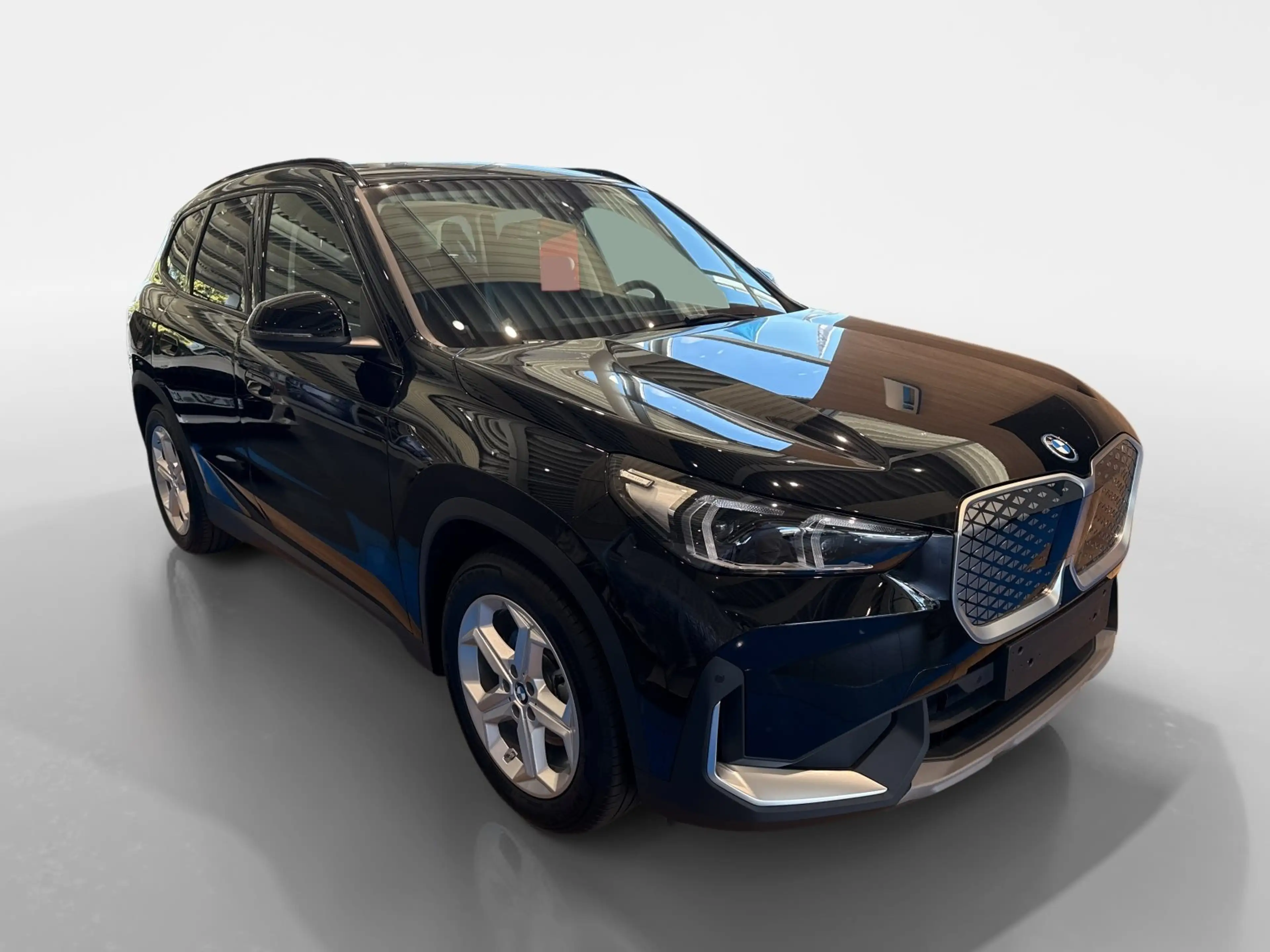 BMW iX1 eDrive20 — photo 7