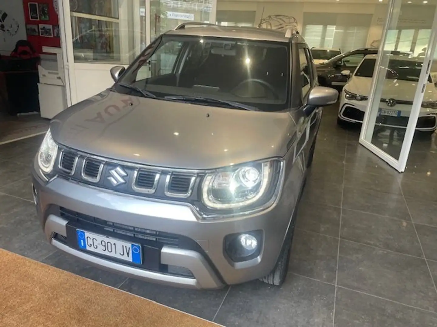 Suzuki Ignis Ignis III 2020 1.2h Top 4wd allgrip Grijs - 1