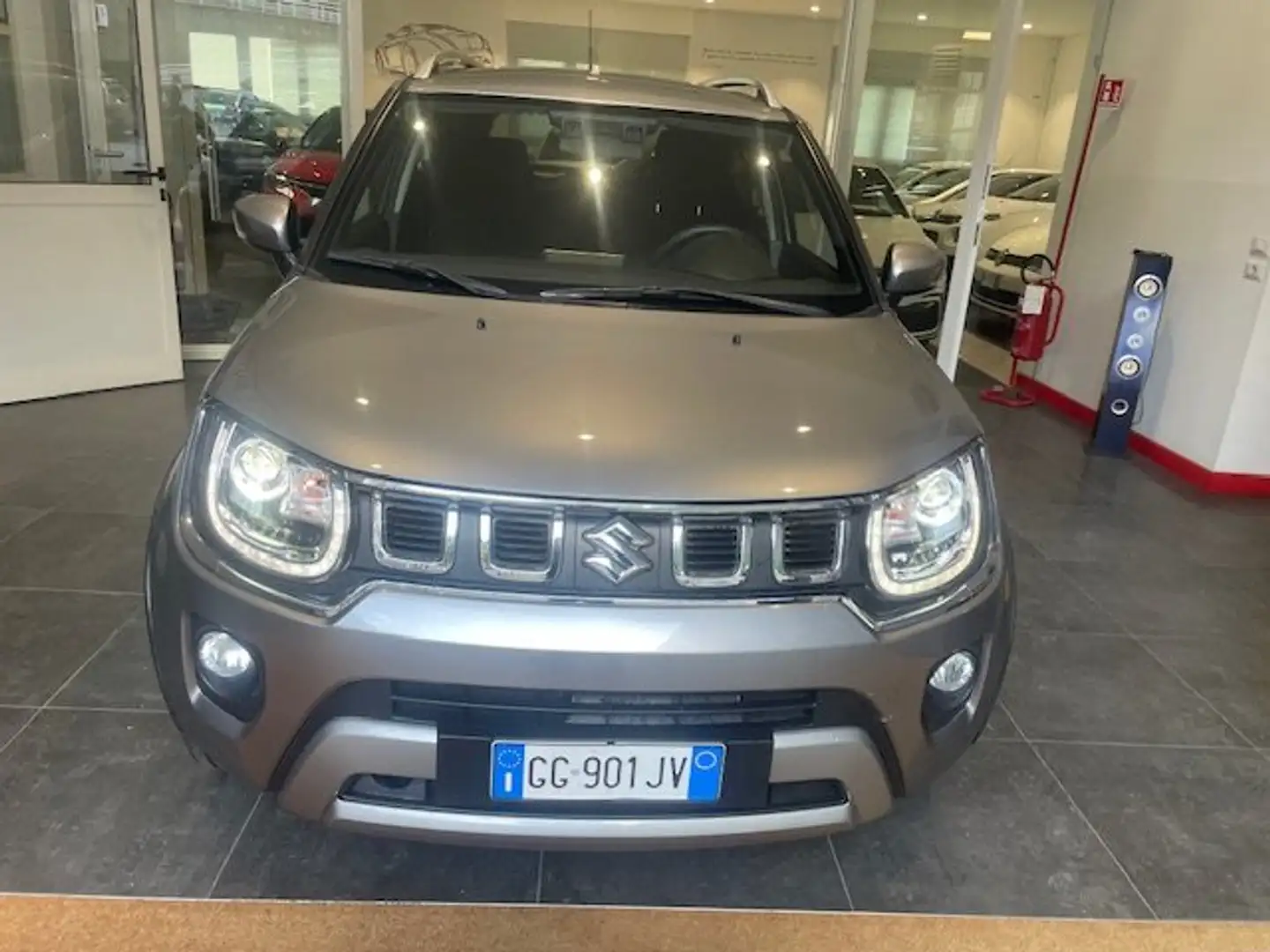 Suzuki Ignis Ignis III 2020 1.2h Top 4wd allgrip Grijs - 2