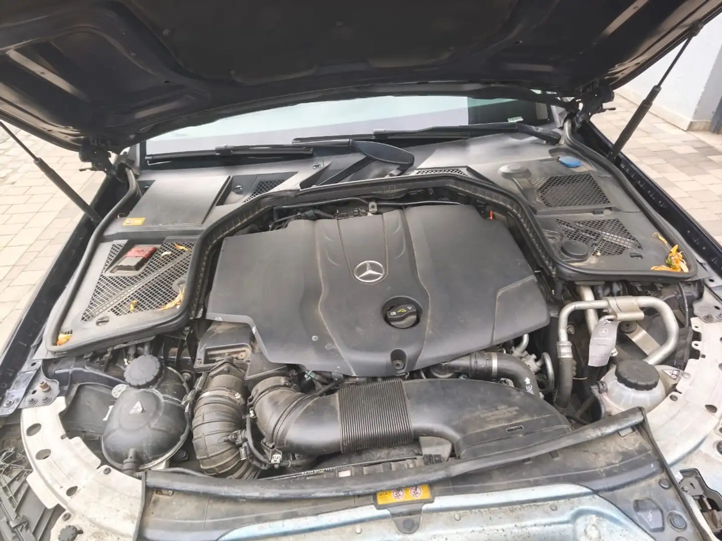 Mercedes-Benz CE 220 - 1