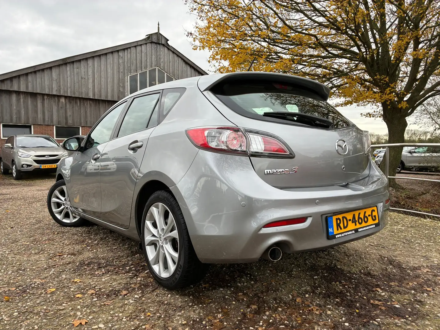 Mazda 3 1.6 GT-M Line | 5-Deurs + Cruise + Airco + Stoel v Gris - 2