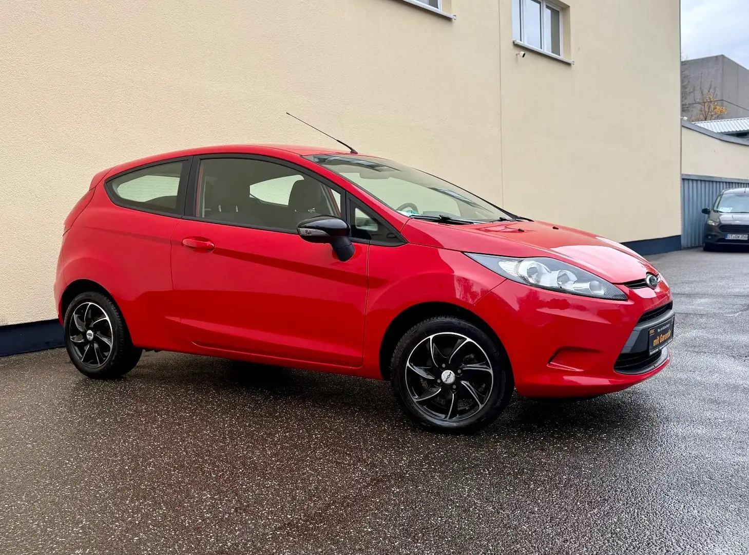Ford Fiesta Trend KLIMA ALU ALLWETTER SHZ 2. HAND Rot - 1