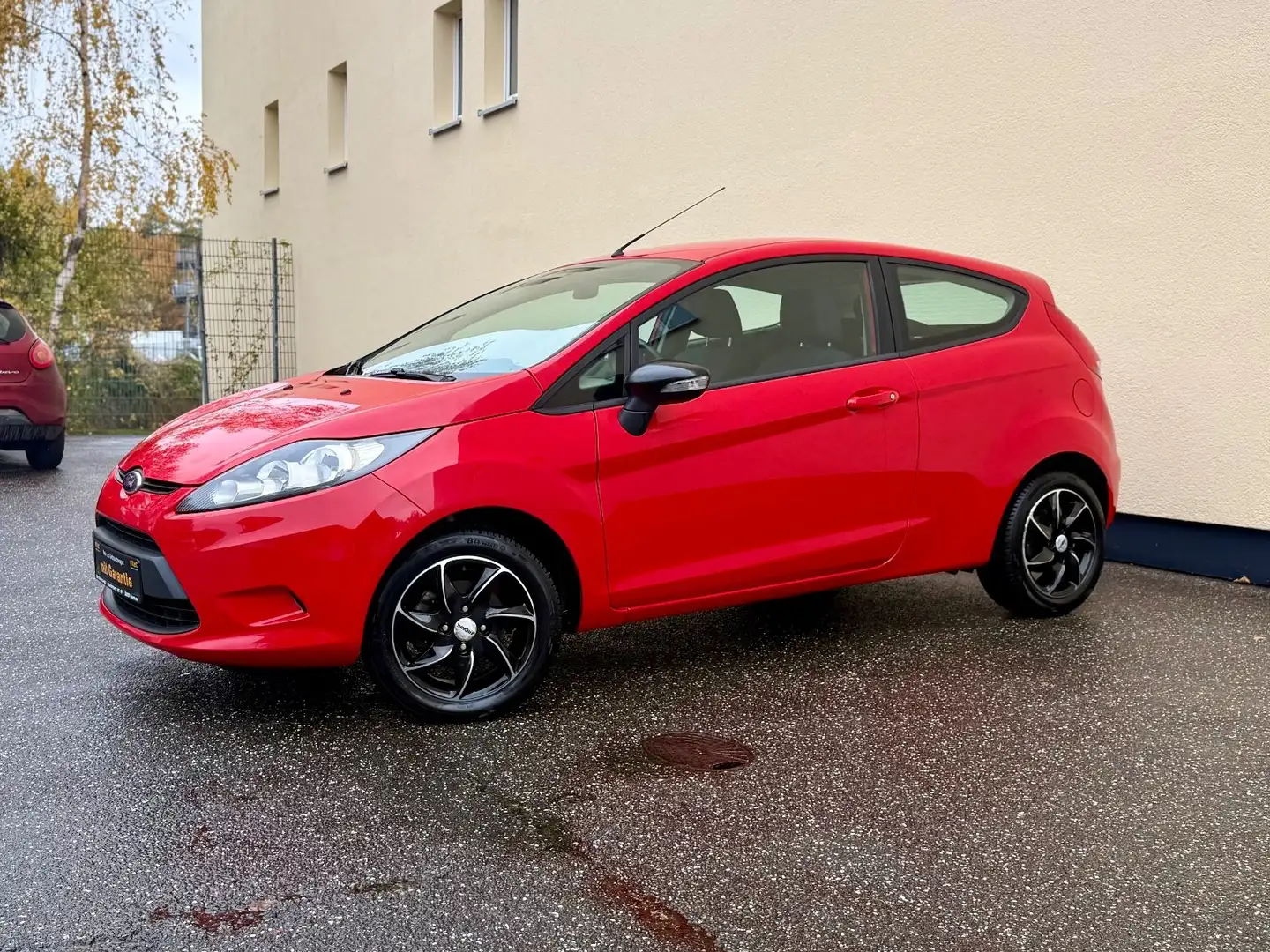 Ford Fiesta Trend KLIMA ALU ALLWETTER SHZ 2. HAND Rot - 2