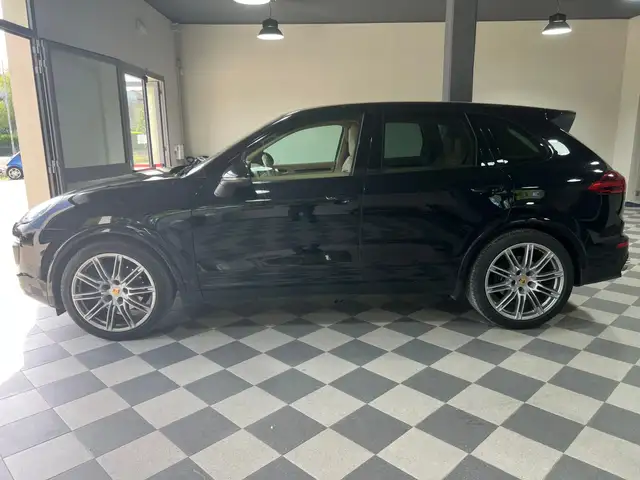 Porsche Cayenne 3.0d 262 CV PLATINUM EDITION