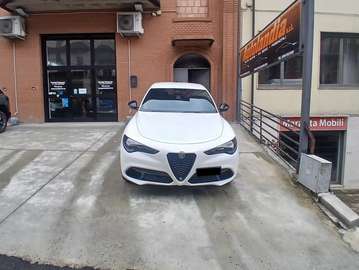 Stelvio 2023 2.2 t Veloce Q4 210cv auto