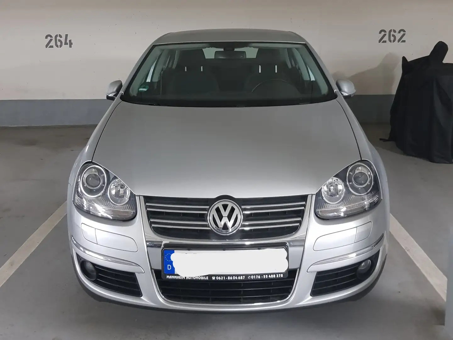 Volkswagen Jetta Jetta 2.0 FSI AutomatikComfortline Grau - 1