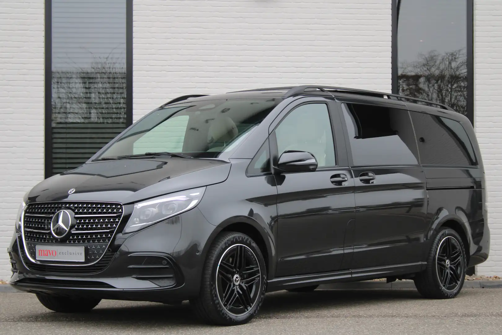 Mercedes-Benz V 300 300d / DC / AMG / 4-matic / Panorama / 360 Cam / 2 Gris - 2