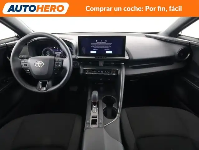 Toyota C-HR view 13