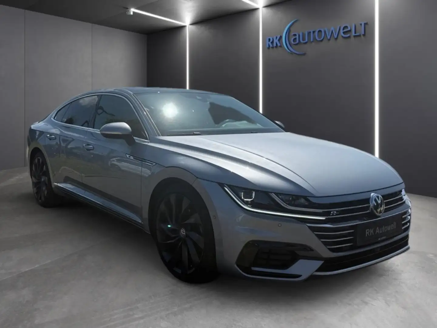 Volkswagen Arteon R-Line 2.0 TDI 4Motion StandHZG AHK  El. Panodach Ezüst - 2