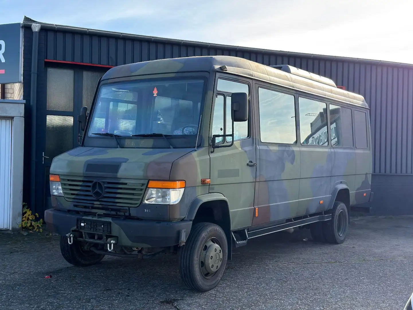 Mercedes-Benz Vario 815 DA-KA 4x4 Allrad Arme Camper 6 Sitzer Verde - 1