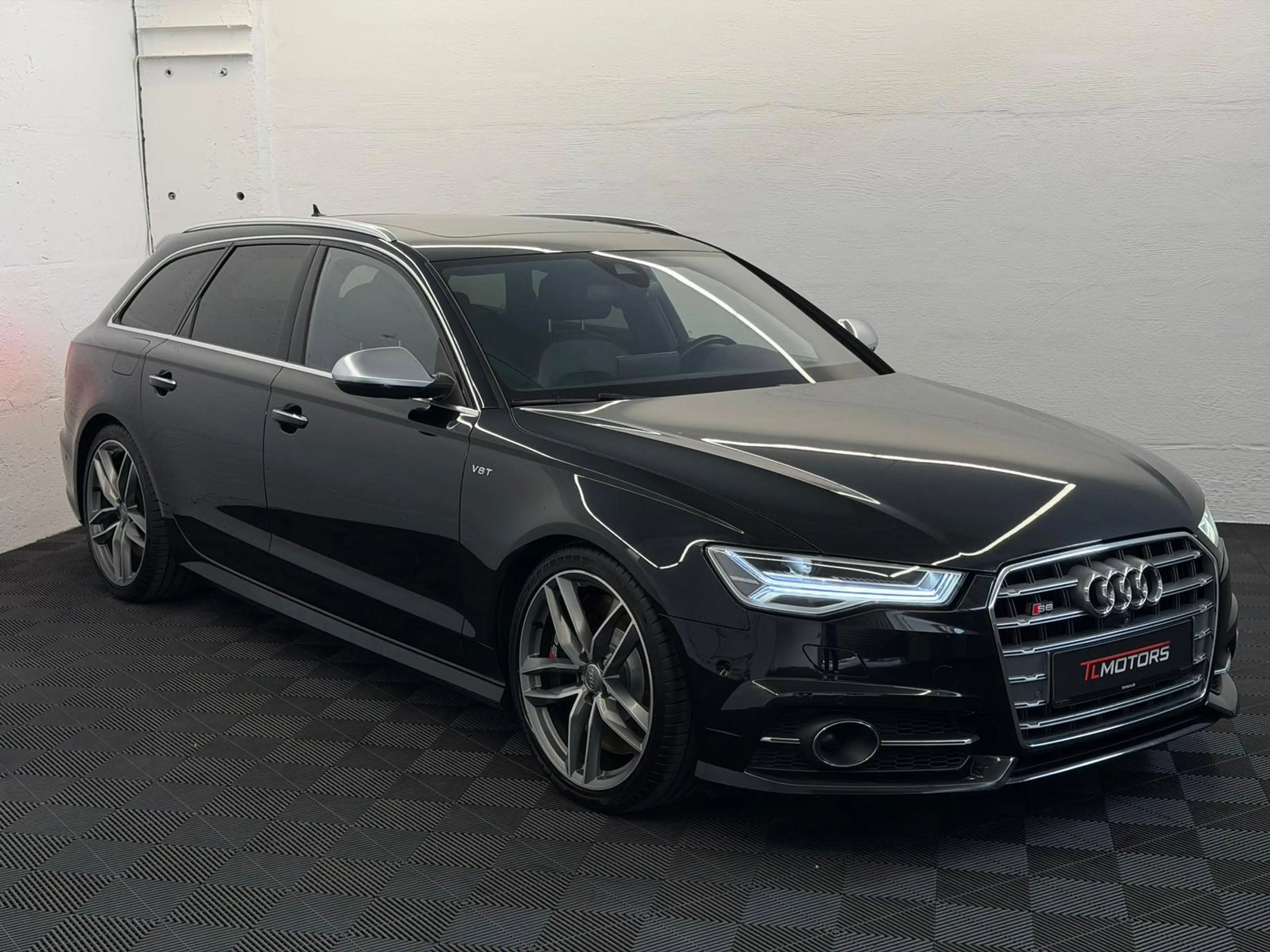 Audi S6 Avant 4.0 TFSI quattro #MATRIX#CARBON#PANO# — photo 4