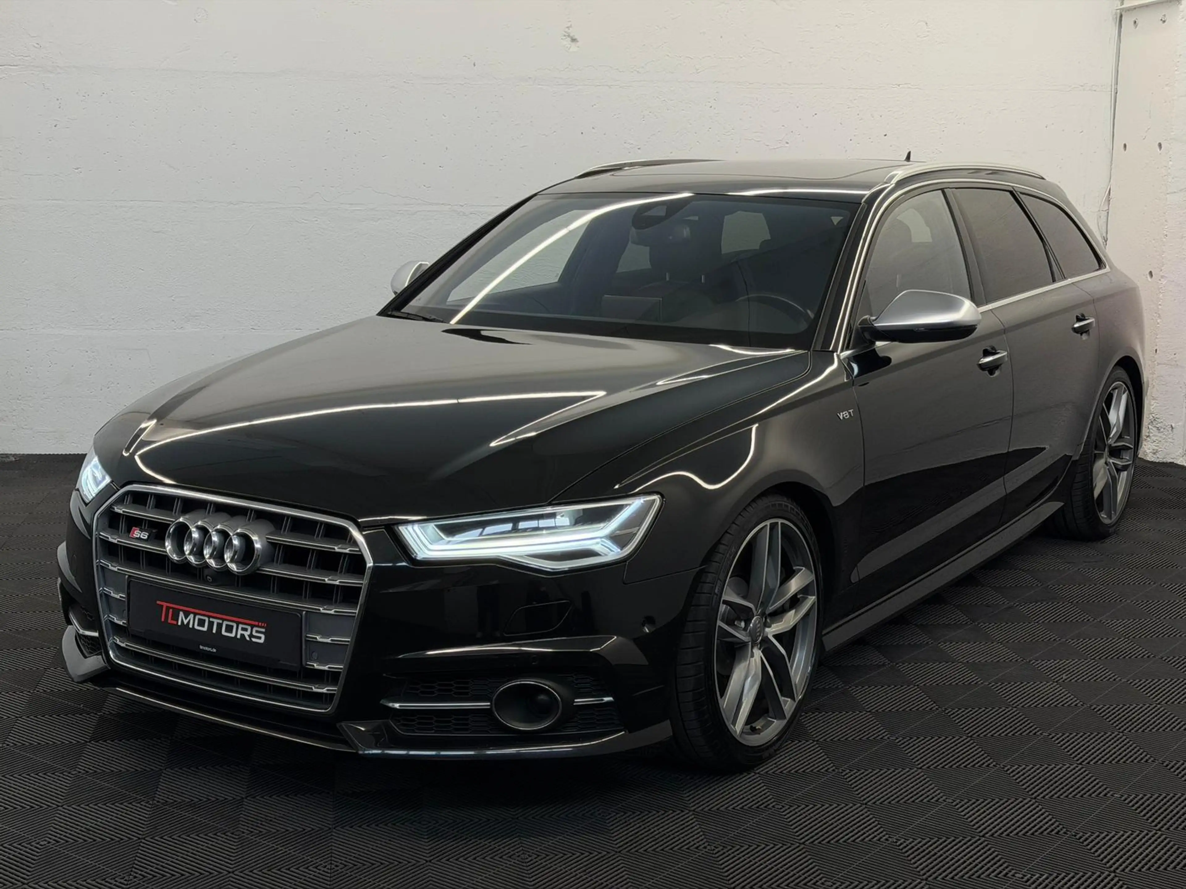 Audi S6 Avant 4.0 TFSI quattro #MATRIX#CARBON#PANO# — photo 2